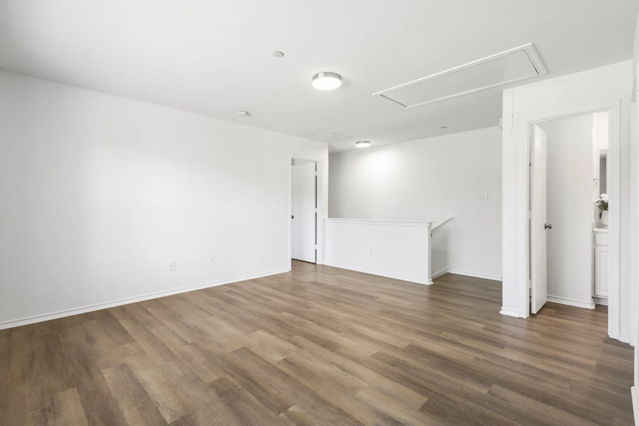 Great gameroom or extra living space upstairs