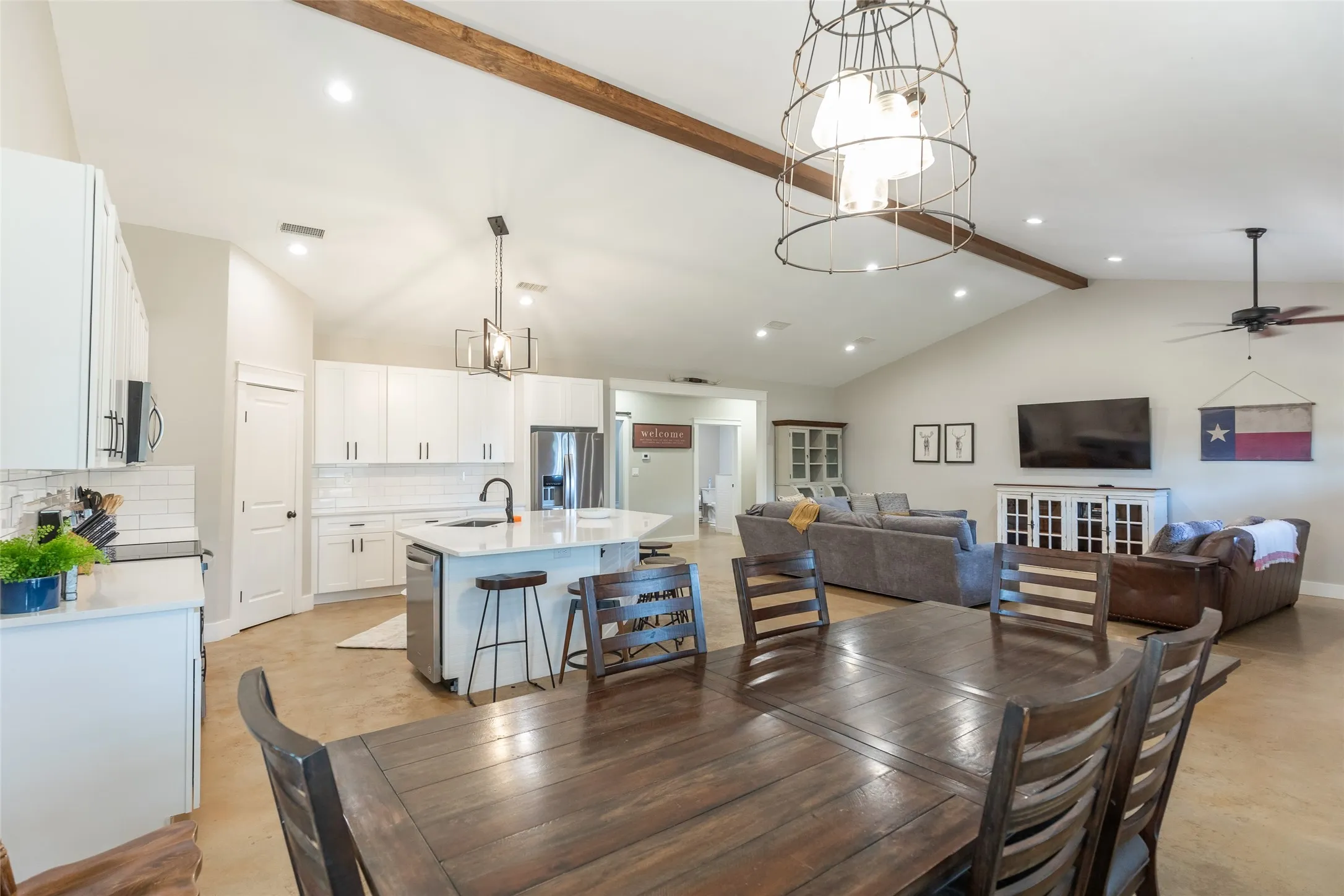 Single Family Residence For Rent in Taylor County , 138 County Road 127 B, Tuscola, Texas 79562, 3 Bedroom, 2 Bathroom, Garage spaces, 2,000 Sqft, built in 2022, mls#21382920, Real Estate Agent in Tuscola, Homes For Rent in Taylor county, Homes For Rent in Tuscola, Realtor in Tuscola Texas, Real Estate Brokerage Independent Realty Texas, Luminita Cordes Realtor