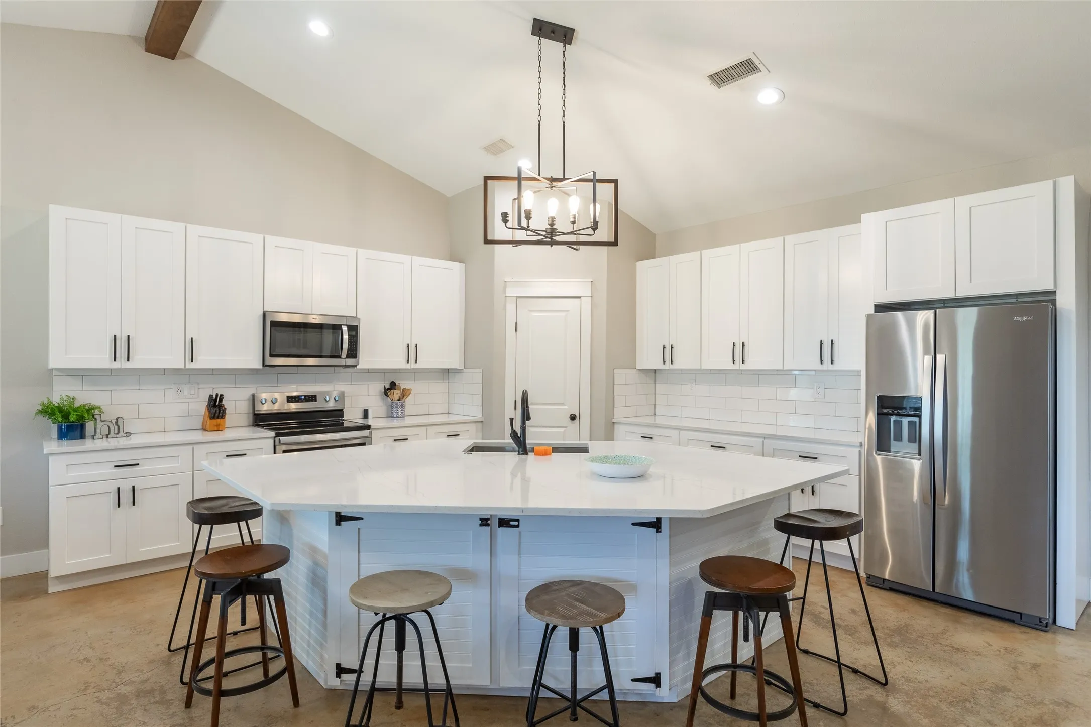 Single Family Residence For Rent in Taylor County , 138 County Road 127 B, Tuscola, Texas 79562, 3 Bedroom, 2 Bathroom, Garage spaces, 2,000 Sqft, built in 2022, mls#21382920, Real Estate Agent in Tuscola, Homes For Rent in Taylor county, Homes For Rent in Tuscola, Realtor in Tuscola Texas, Real Estate Brokerage Independent Realty Texas, Luminita Cordes Realtor