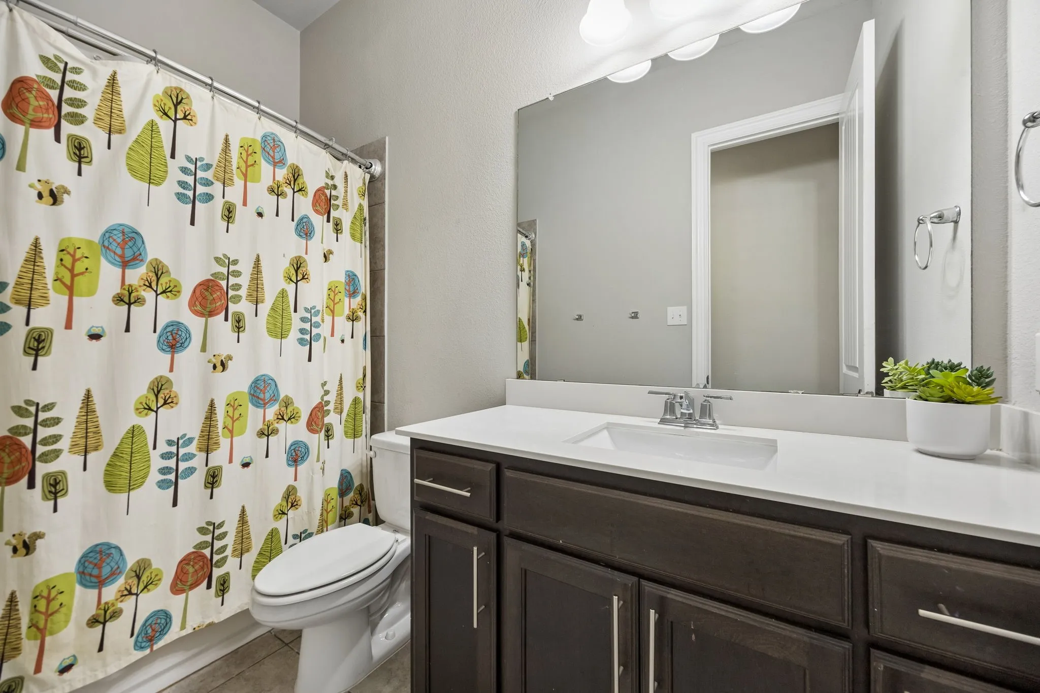 Single Family Residence For Sale in Collin County , 7320 River Park Drive, Mc Kinney, Texas 75071, 3 Bedroom, 3 Bathroom, 2 Garage spaces, 3,093 Sqft, built in 2019, mls#21381666, Real Estate Agent in Mc Kinney, Homes For Sale in Collin county, Homes For Sale in Mc Kinney, Realtor in Mc Kinney Texas, Real Estate Brokerage Independent Realty Texas, Luminita Cordes Realtor