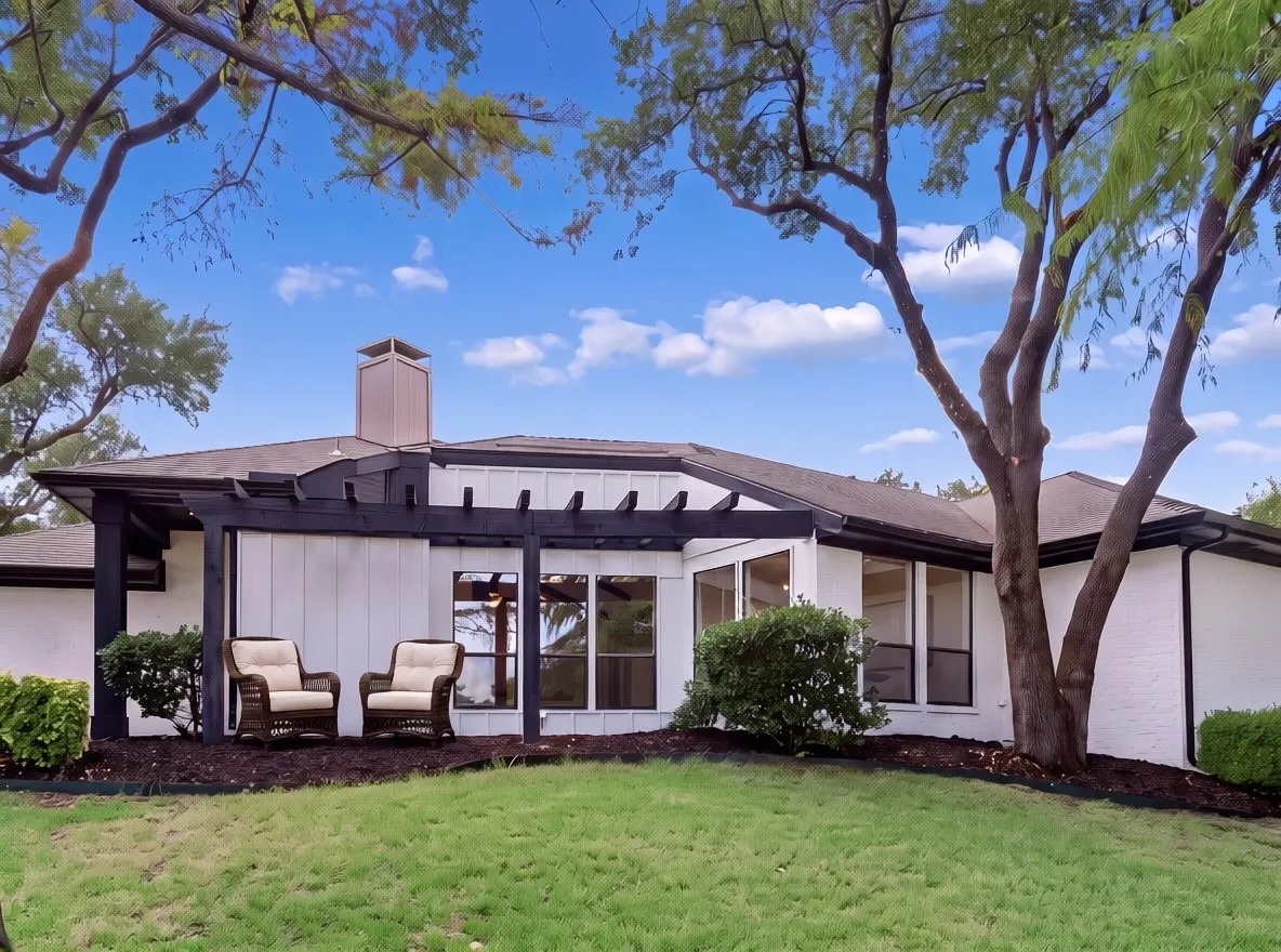 Single Family Residence For Sale in Dallas County , 1137 Seminary Ridge, Garland, Texas 75043, 3 Bedroom, 2 Bathroom, 2 Garage spaces, 2,204 Sqft, built in 1981, mls#21382820, Real Estate Agent in Garland, Homes For Sale in Dallas county, Homes For Sale in Garland, Realtor in Garland Texas, Real Estate Brokerage Independent Realty Texas, Luminita Cordes Realtor