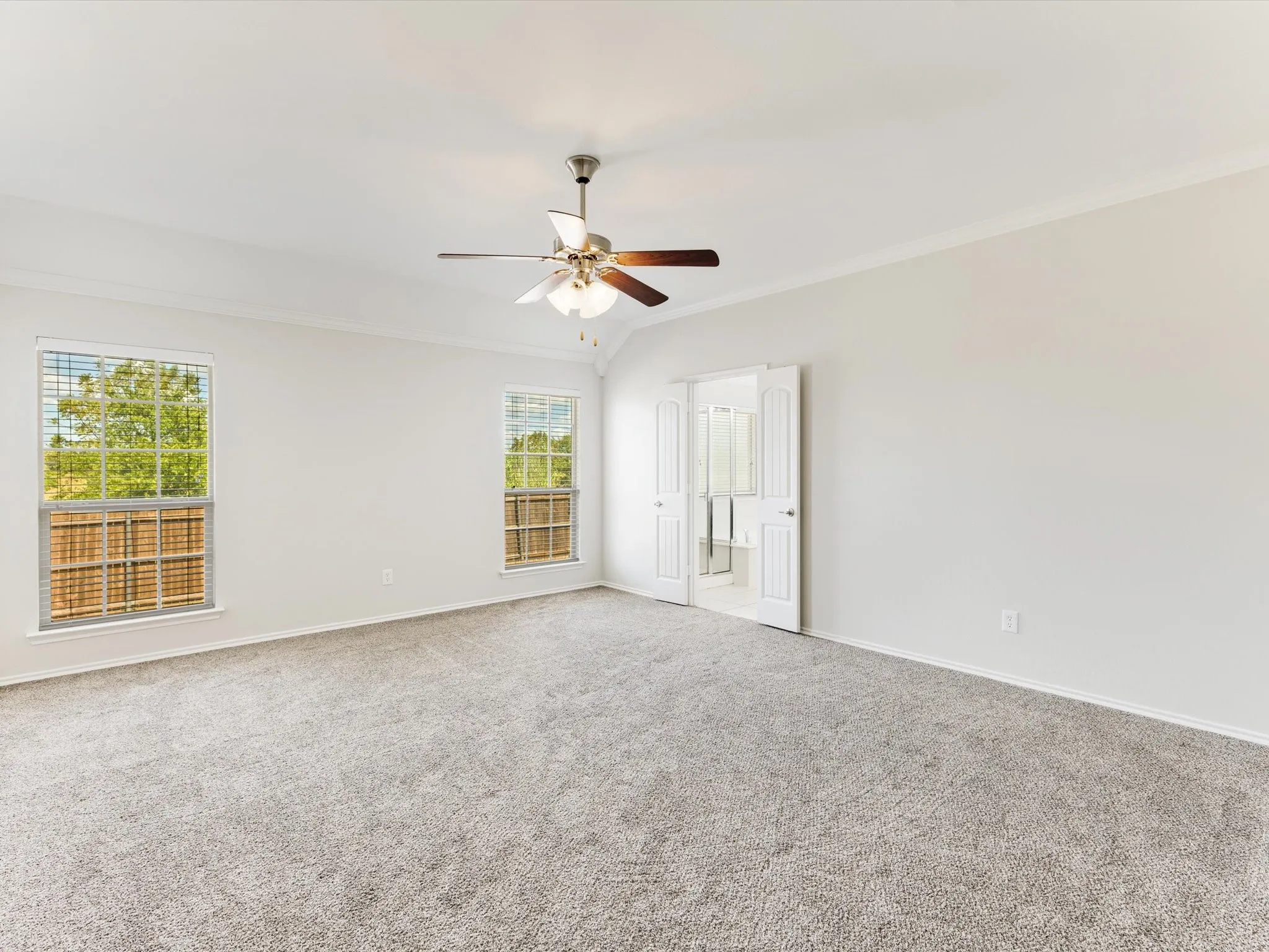 Single Family Residence For Sale in Ellis County , 113 Holly Street, Waxahachie, Texas 75165, 4 Bedroom, 3 Bathroom, 2 Garage spaces, 2,368 Sqft, built in 2012, mls#21371671, Real Estate Agent in Waxahachie, Homes For Sale in Ellis county, Homes For Sale in Waxahachie, Realtor in Waxahachie Texas, Real Estate Brokerage Independent Realty Texas, Luminita Cordes Realtor