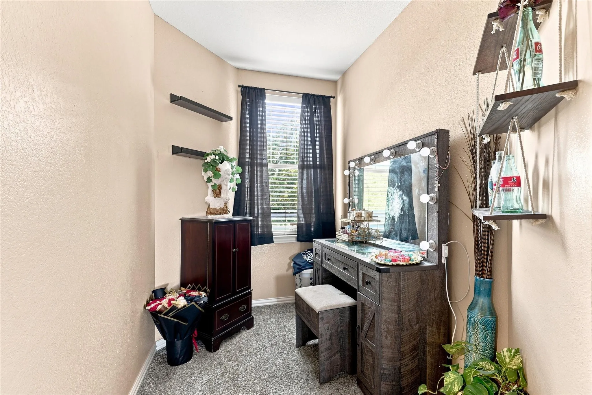 Single Family Residence For Sale in Denton County , 1395 Portsmouth Drive, Providence Village, Texas 76227, 4 Bedroom, 3 Bathroom, 2 Garage spaces, 1,609 Sqft, built in 2004, mls#21380800, Real Estate Agent in Providence Village, Homes For Sale in Denton county, Homes For Sale in Providence Village, Realtor in Providence Village Texas, Real Estate Brokerage Independent Realty Texas, Luminita Cordes Realtor