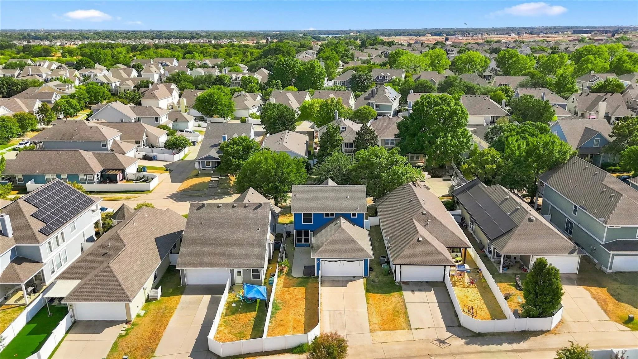 Single Family Residence For Sale in Denton County , 1395 Portsmouth Drive, Providence Village, Texas 76227, 4 Bedroom, 3 Bathroom, 2 Garage spaces, 1,609 Sqft, built in 2004, mls#21380800, Real Estate Agent in Providence Village, Homes For Sale in Denton county, Homes For Sale in Providence Village, Realtor in Providence Village Texas, Real Estate Brokerage Independent Realty Texas, Luminita Cordes Realtor