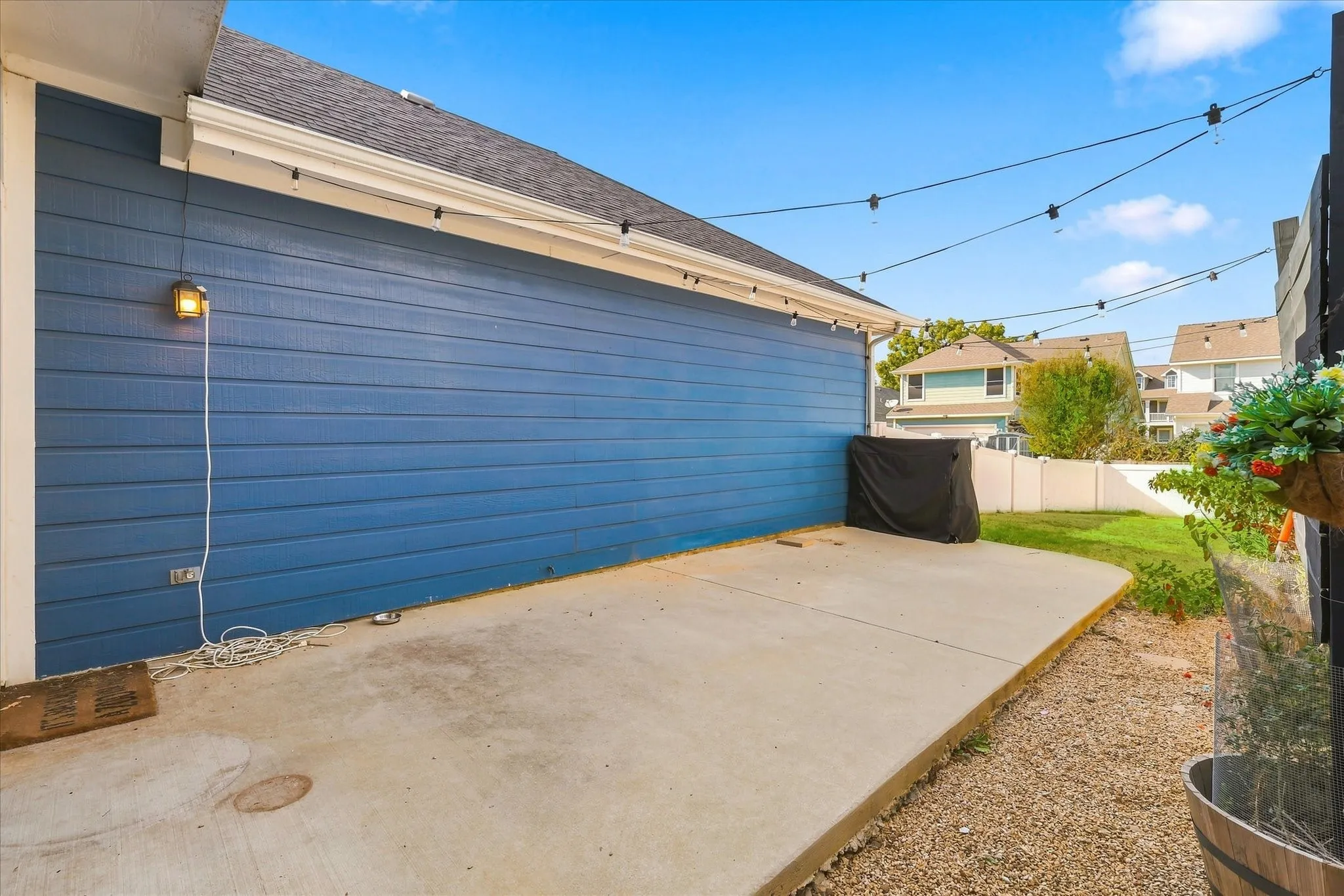 Single Family Residence For Sale in Denton County , 1395 Portsmouth Drive, Providence Village, Texas 76227, 4 Bedroom, 3 Bathroom, 2 Garage spaces, 1,609 Sqft, built in 2004, mls#21380800, Real Estate Agent in Providence Village, Homes For Sale in Denton county, Homes For Sale in Providence Village, Realtor in Providence Village Texas, Real Estate Brokerage Independent Realty Texas, Luminita Cordes Realtor