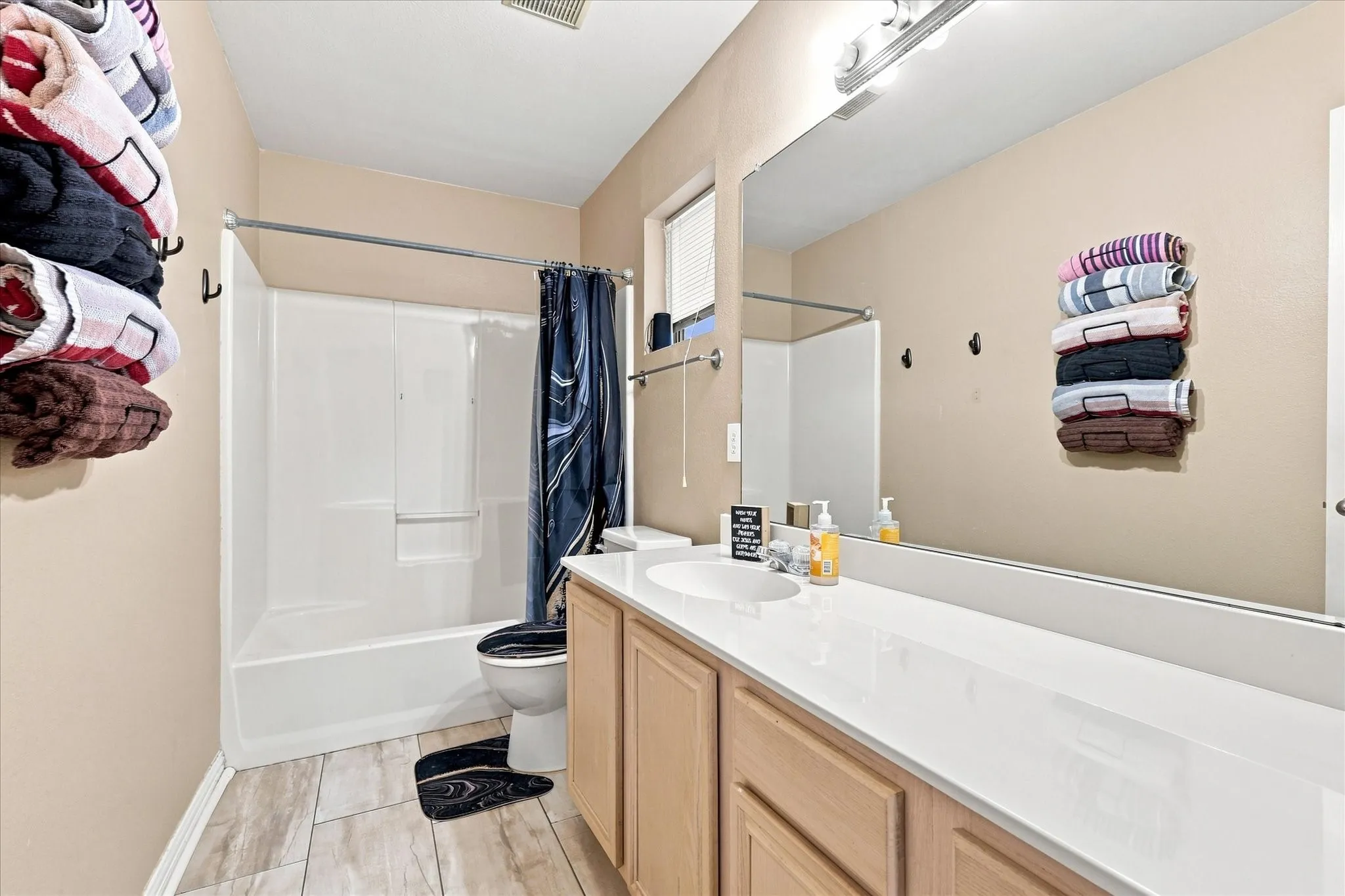 Single Family Residence For Sale in Denton County , 1395 Portsmouth Drive, Providence Village, Texas 76227, 4 Bedroom, 3 Bathroom, 2 Garage spaces, 1,609 Sqft, built in 2004, mls#21380800, Real Estate Agent in Providence Village, Homes For Sale in Denton county, Homes For Sale in Providence Village, Realtor in Providence Village Texas, Real Estate Brokerage Independent Realty Texas, Luminita Cordes Realtor