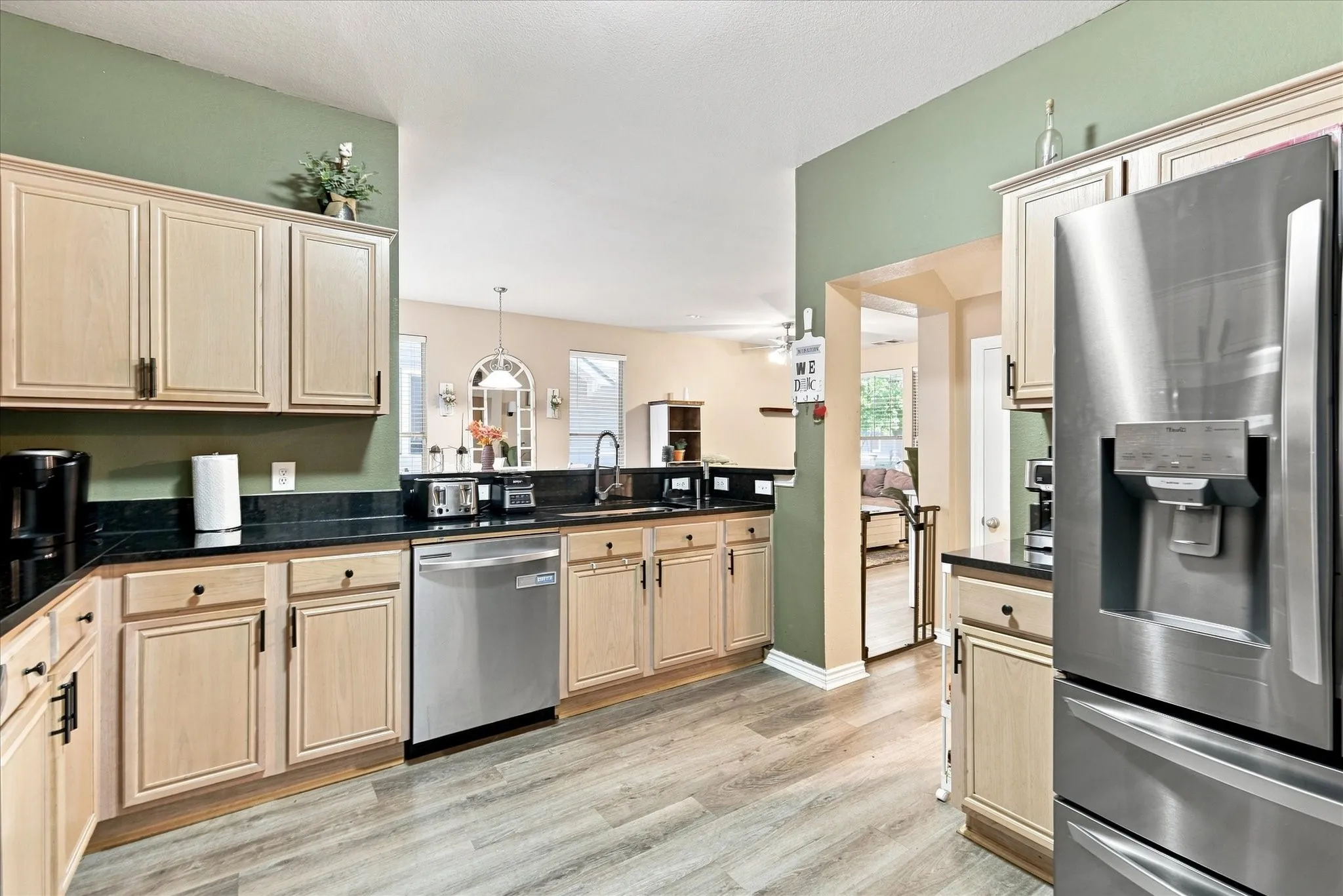 Single Family Residence For Sale in Denton County , 1395 Portsmouth Drive, Providence Village, Texas 76227, 4 Bedroom, 3 Bathroom, 2 Garage spaces, 1,609 Sqft, built in 2004, mls#21380800, Real Estate Agent in Providence Village, Homes For Sale in Denton county, Homes For Sale in Providence Village, Realtor in Providence Village Texas, Real Estate Brokerage Independent Realty Texas, Luminita Cordes Realtor