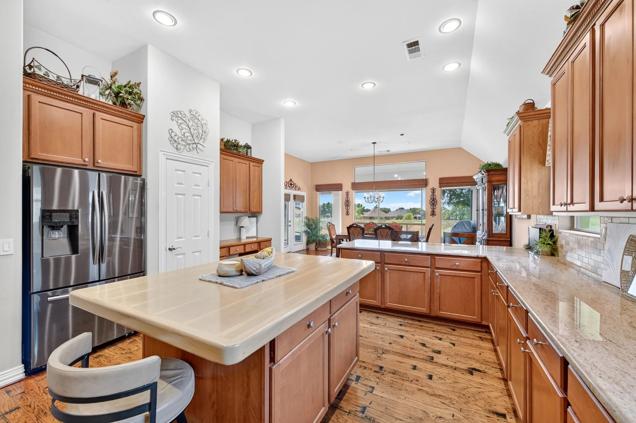 Another angle of the kitchen!