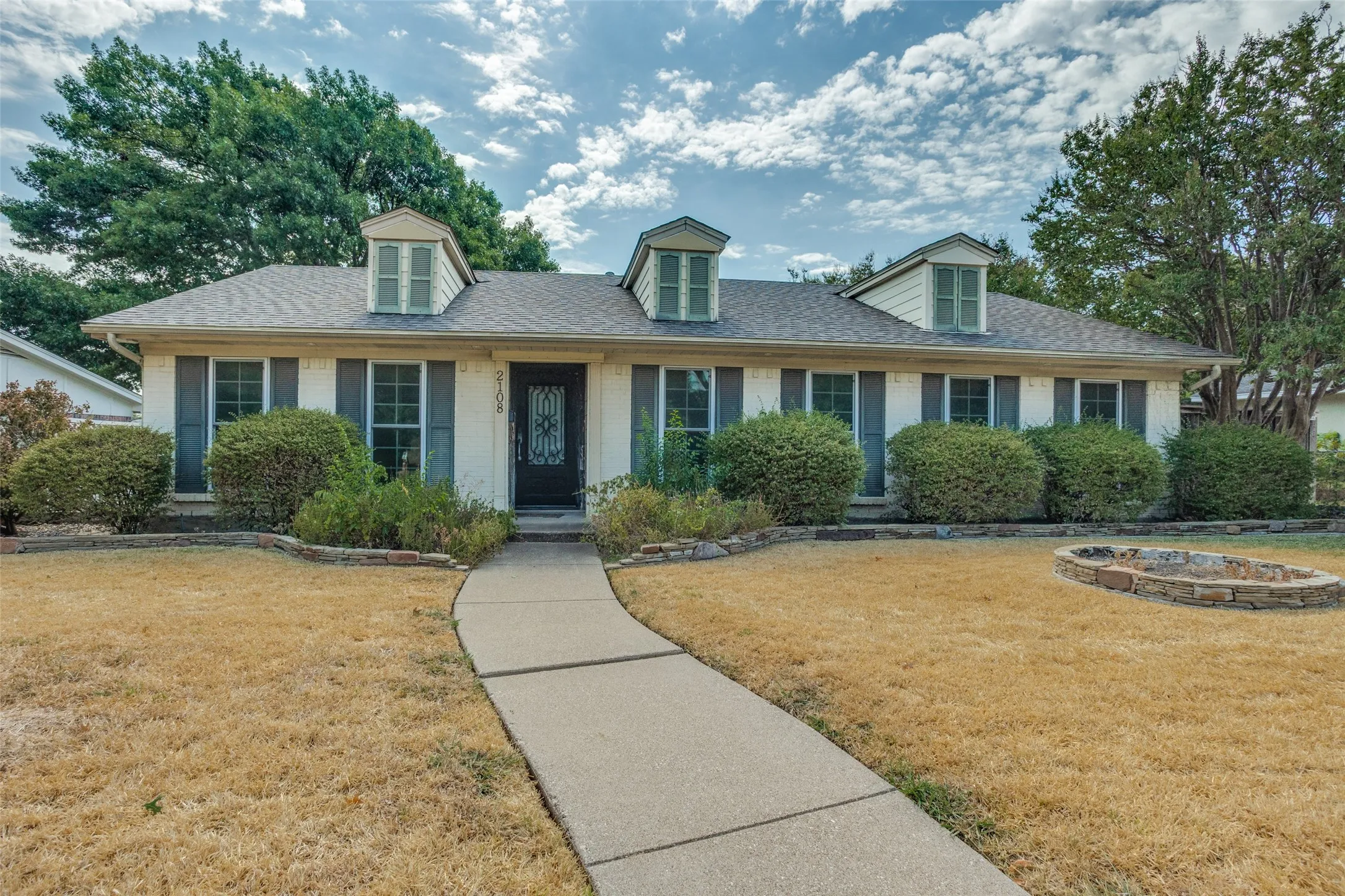 Single Family Residence For Sale in Dallas County , 2108 Custer Parkway, Richardson, Texas 75080, 3 Bedroom, 2 Bathroom, Garage spaces, 1,480 Sqft, built in 1967, mls#21381716, Real Estate Agent in Richardson, Homes For Sale in Dallas county, Homes For Sale in Richardson, Realtor in Richardson Texas, Real Estate Brokerage Independent Realty Texas, Luminita Cordes Realtor
