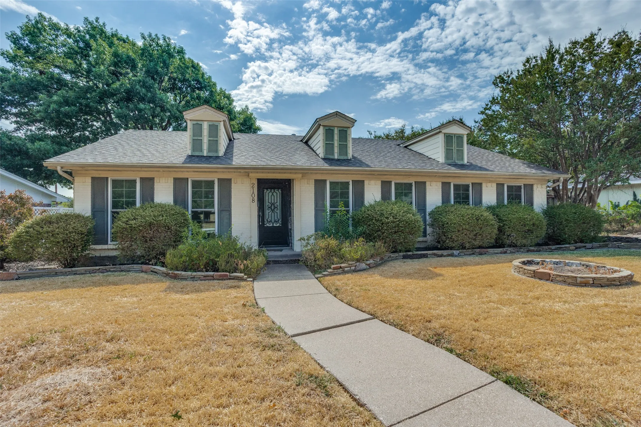 Single Family Residence For Sale in Dallas County , 2108 Custer Parkway, Richardson, Texas 75080, 3 Bedroom, 2 Bathroom, Garage spaces, 1,480 Sqft, built in 1967, mls#21381716, Real Estate Agent in Richardson, Homes For Sale in Dallas county, Homes For Sale in Richardson, Realtor in Richardson Texas, Real Estate Brokerage Independent Realty Texas, Luminita Cordes Realtor