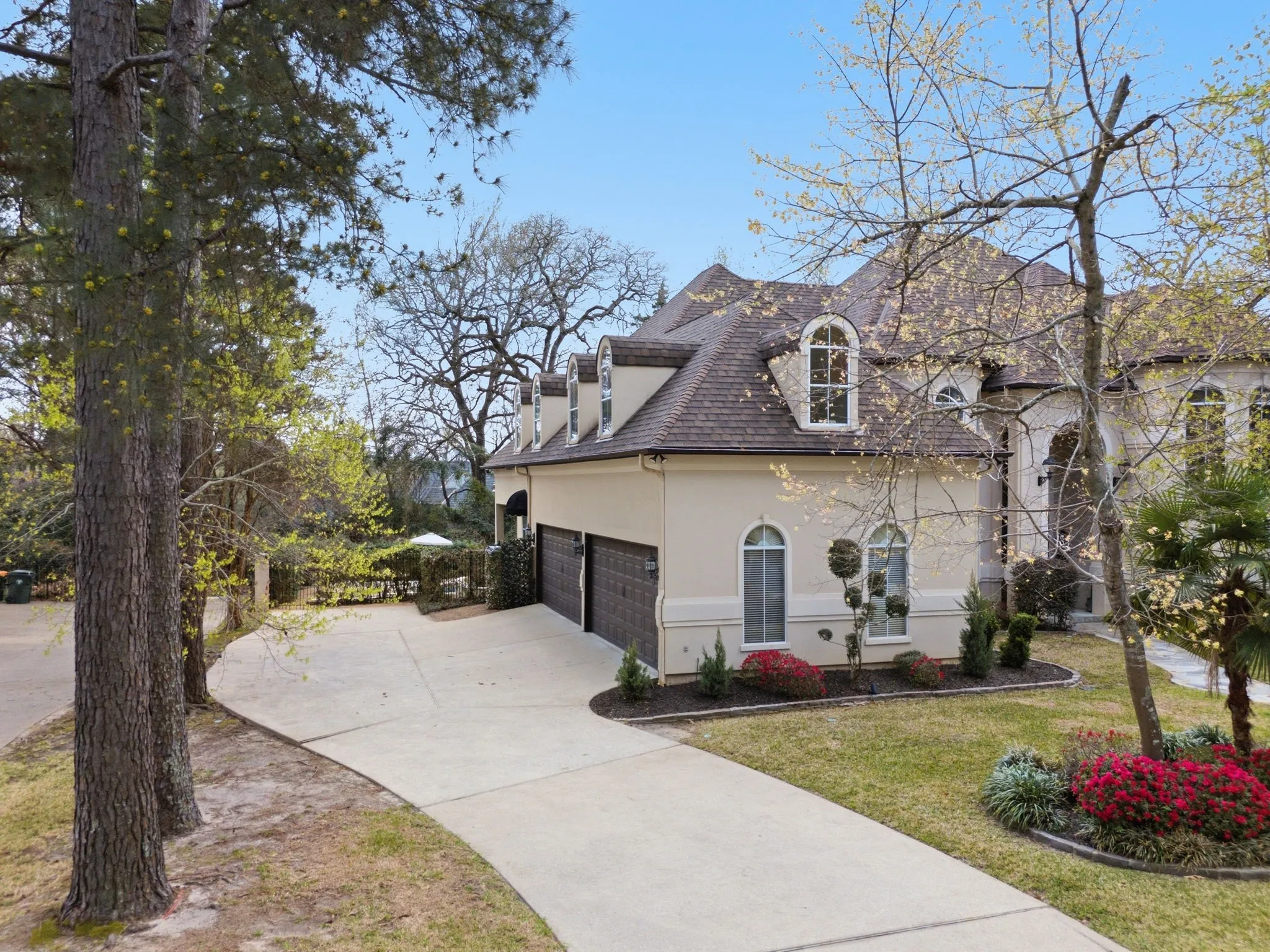 Single Family Residence For Sale in Smith County , 3645 Woods Boulevard, Tyler, Texas 75707, 4 Bedroom, 5 Bathroom, 4 Garage spaces, 4,478 Sqft, built in 1998, mls#21382932, Real Estate Agent in Tyler, Homes For Sale in Smith county, Homes For Sale in Tyler, Realtor in Tyler Texas, Real Estate Brokerage Independent Realty Texas, Luminita Cordes Realtor