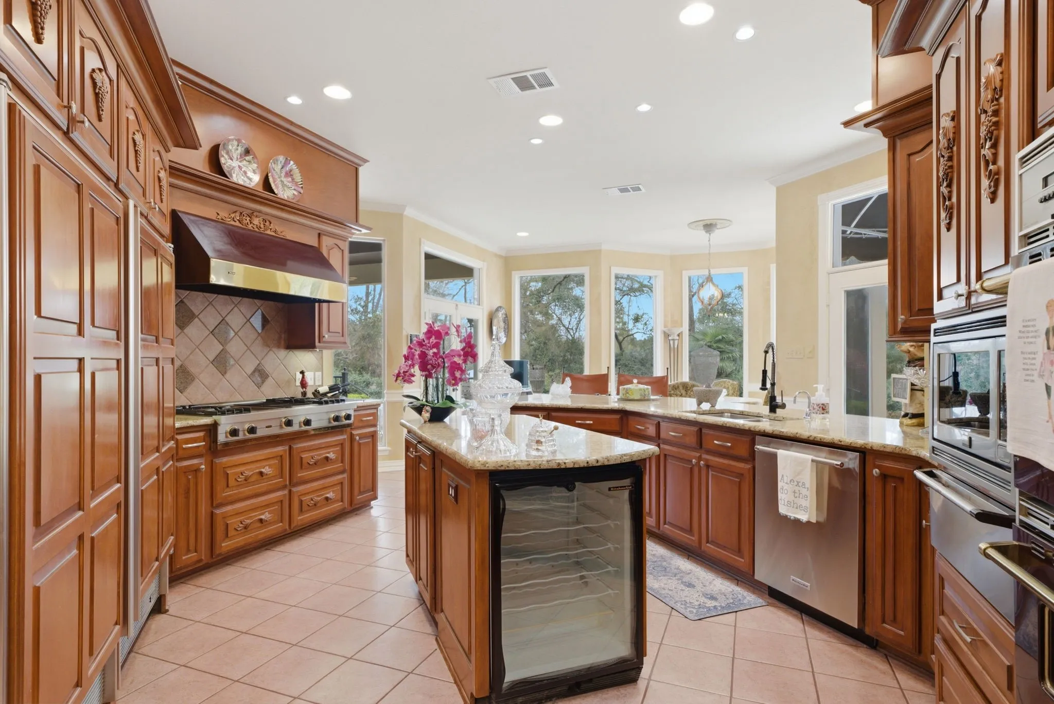 Single Family Residence For Sale in Smith County , 3645 Woods Boulevard, Tyler, Texas 75707, 4 Bedroom, 5 Bathroom, 4 Garage spaces, 4,478 Sqft, built in 1998, mls#21382932, Real Estate Agent in Tyler, Homes For Sale in Smith county, Homes For Sale in Tyler, Realtor in Tyler Texas, Real Estate Brokerage Independent Realty Texas, Luminita Cordes Realtor