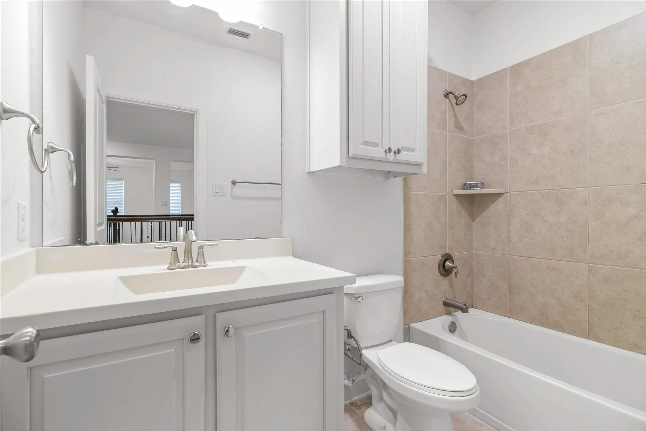 Single Family Residence For Sale in Denton County , 1009 Peacock Boulevard, Carrollton, Texas 75007, 5 Bedroom, 5 Bathroom, 3 Garage spaces, 4,112 Sqft, built in 2015, mls#21382936, Real Estate Agent in Carrollton, Homes For Sale in Denton county, Homes For Sale in Carrollton, Realtor in Carrollton Texas, Real Estate Brokerage Independent Realty Texas, Luminita Cordes Realtor