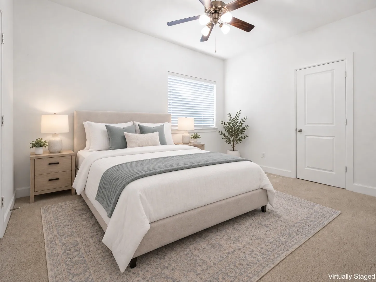 Single Family Residence For Sale in Denton County , 1009 Peacock Boulevard, Carrollton, Texas 75007, 5 Bedroom, 5 Bathroom, 3 Garage spaces, 4,112 Sqft, built in 2015, mls#21382936, Real Estate Agent in Carrollton, Homes For Sale in Denton county, Homes For Sale in Carrollton, Realtor in Carrollton Texas, Real Estate Brokerage Independent Realty Texas, Luminita Cordes Realtor