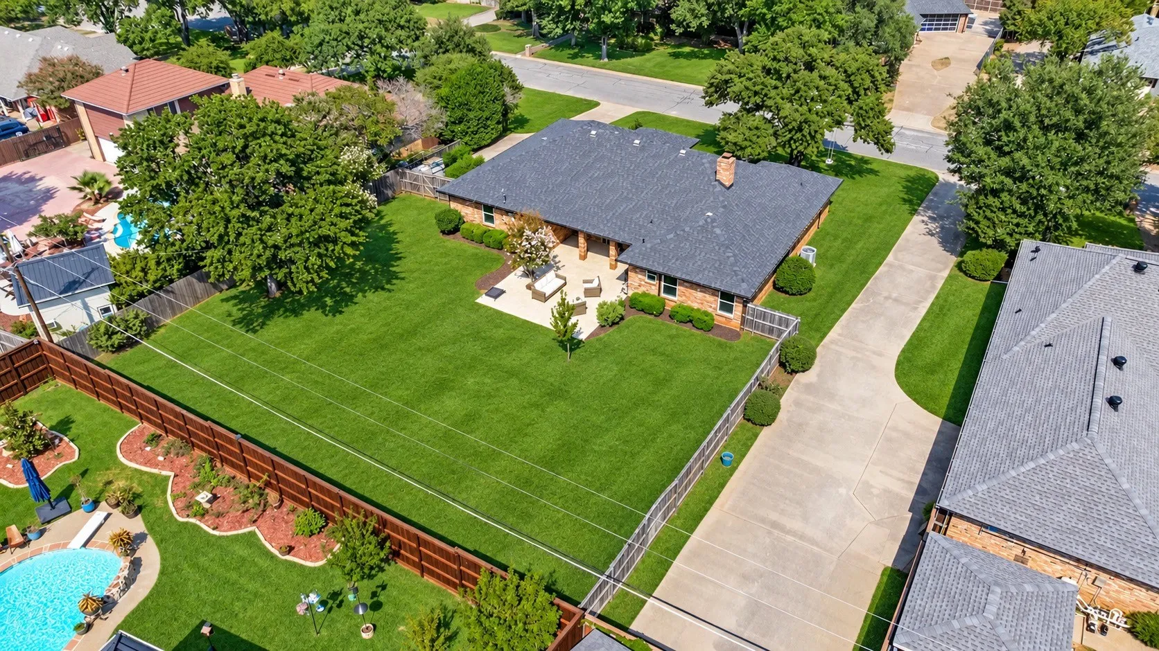 Single Family Residence For Sale in Tarrant County , 3700 Cliffwood Drive, Colleyville, Texas 76034, 3 Bedroom, 3 Bathroom, 2 Garage spaces, 2,267 Sqft, built in 1983, mls#21380627, Real Estate Agent in Colleyville, Homes For Sale in Tarrant county, Homes For Sale in Colleyville, Realtor in Colleyville Texas, Real Estate Brokerage Independent Realty Texas, Luminita Cordes Realtor