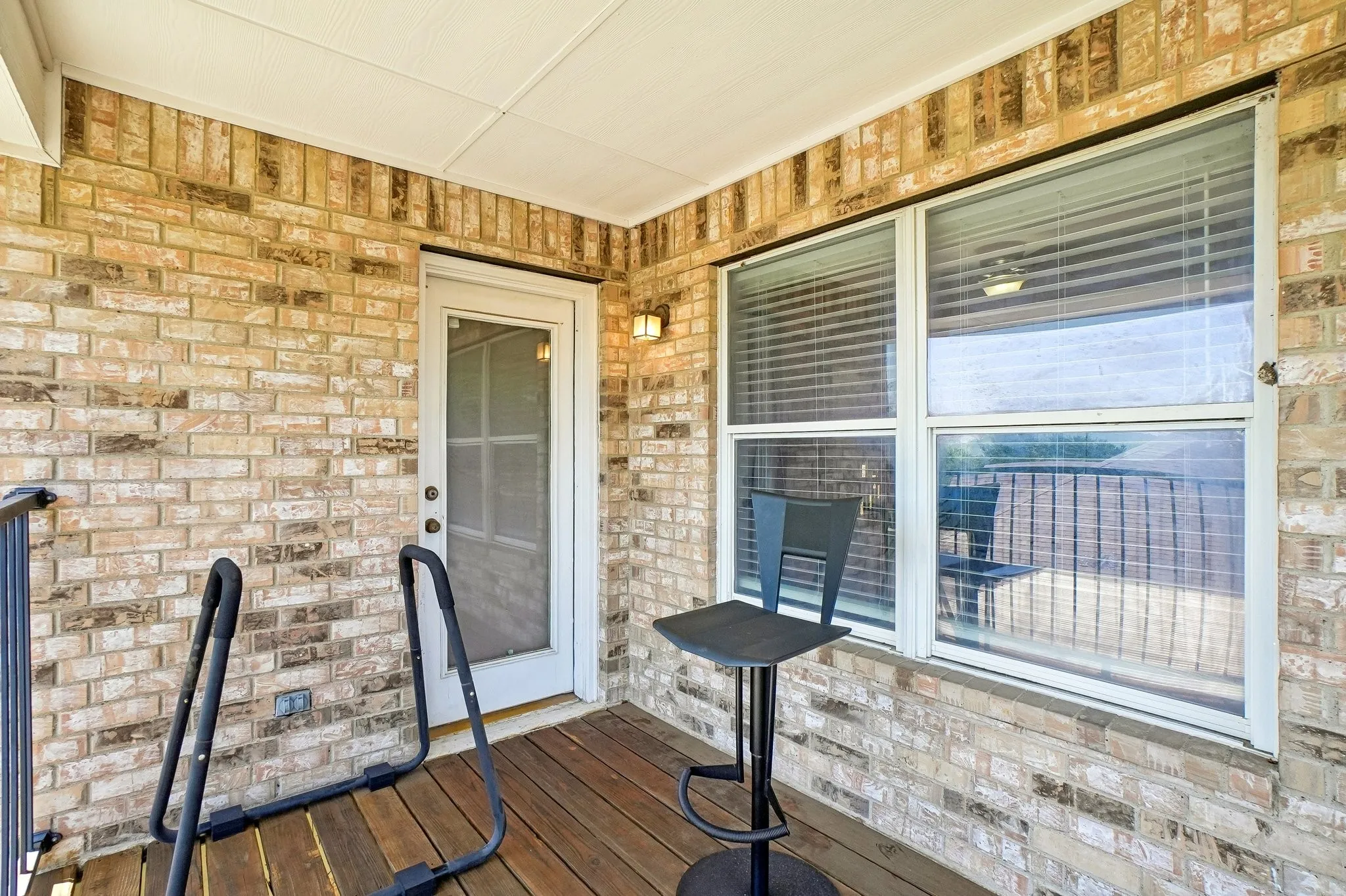 Second story balcony
