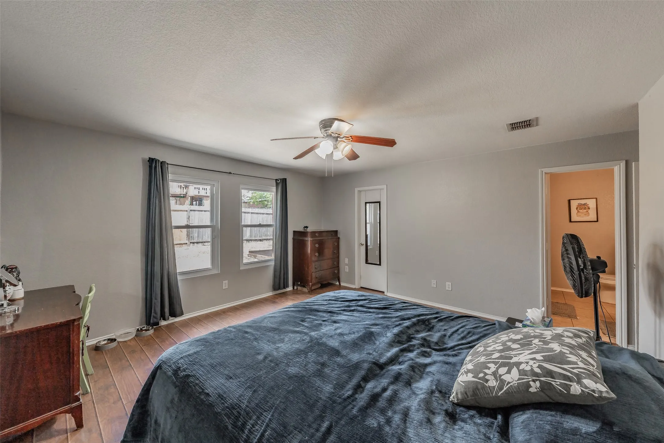Single Family Residence For Sale in Denton County , 135 Ringneck Drive, Sanger, Texas 76266, 4 Bedroom, 2 Bathroom, 2 Garage spaces, 1,760 Sqft, built in 2006, mls#21377275, Real Estate Agent in Sanger, Homes For Sale in Denton county, Homes For Sale in Sanger, Realtor in Sanger Texas, Real Estate Brokerage Independent Realty Texas, Luminita Cordes Realtor