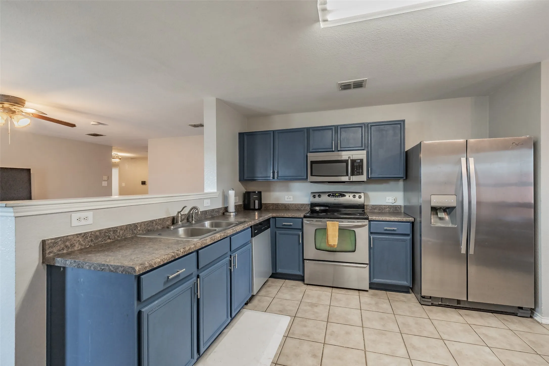 Single Family Residence For Sale in Denton County , 135 Ringneck Drive, Sanger, Texas 76266, 4 Bedroom, 2 Bathroom, 2 Garage spaces, 1,760 Sqft, built in 2006, mls#21377275, Real Estate Agent in Sanger, Homes For Sale in Denton county, Homes For Sale in Sanger, Realtor in Sanger Texas, Real Estate Brokerage Independent Realty Texas, Luminita Cordes Realtor