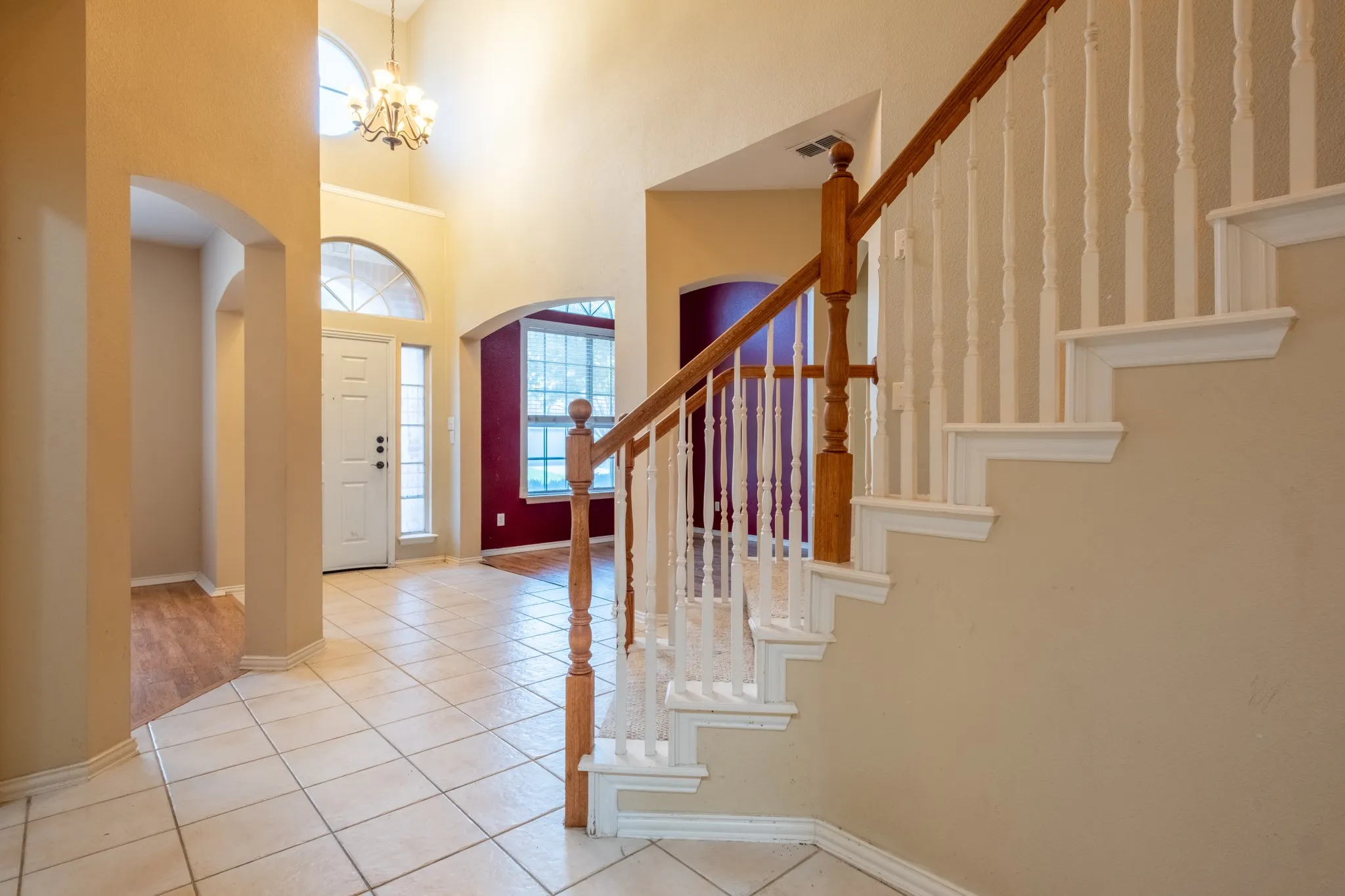 Single Family Residence For Sale in Denton County , 1619 Mallard Drive, Corinth, Texas 76210, 4 Bedroom, 3 Bathroom, 2 Garage spaces, 2,705 Sqft, built in 1999, mls#21382870, Real Estate Agent in Corinth, Homes For Sale in Denton county, Homes For Sale in Corinth, Realtor in Corinth Texas, Real Estate Brokerage Independent Realty Texas, Luminita Cordes Realtor