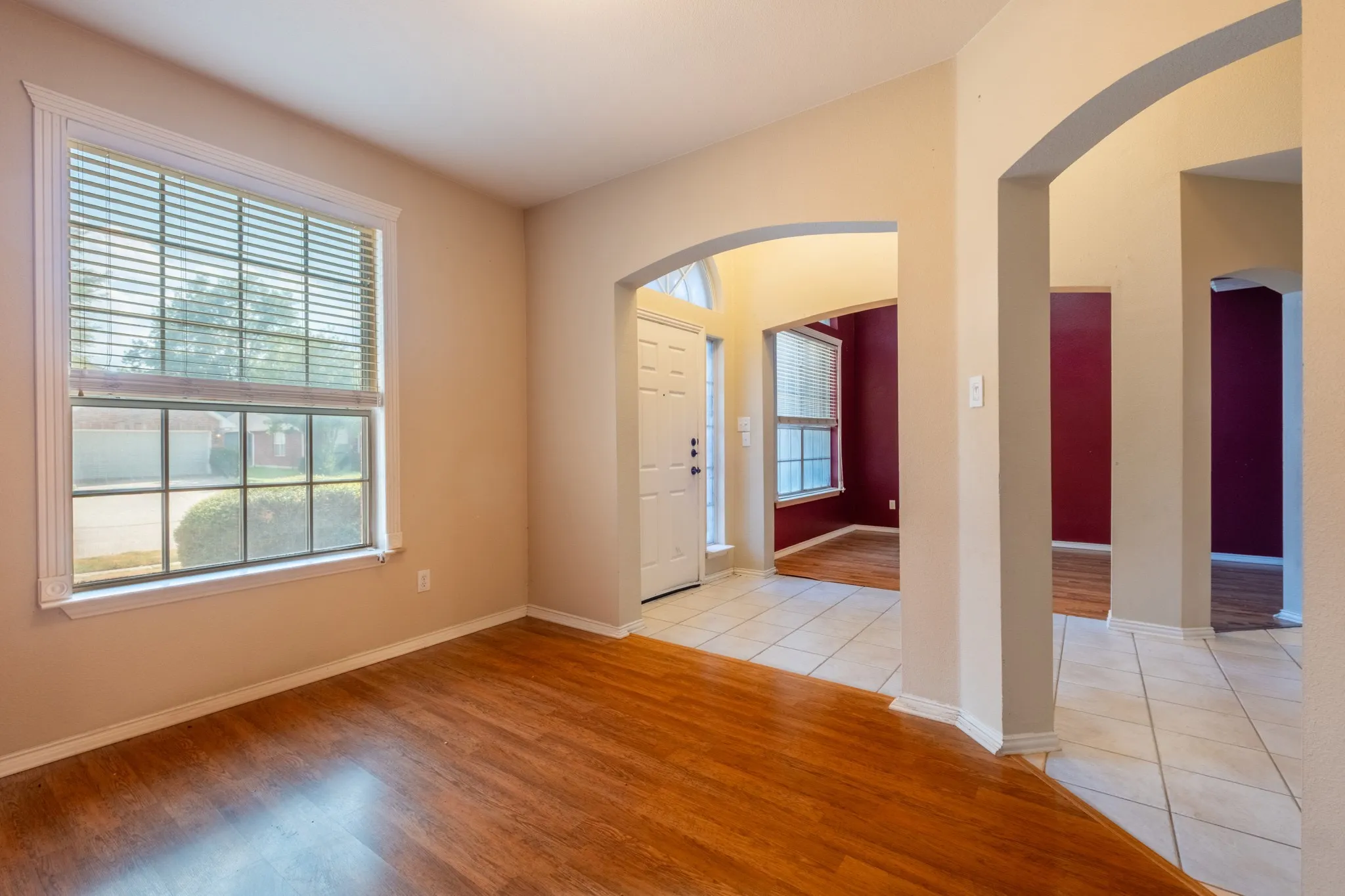 Single Family Residence For Sale in Denton County , 1619 Mallard Drive, Corinth, Texas 76210, 4 Bedroom, 3 Bathroom, 2 Garage spaces, 2,705 Sqft, built in 1999, mls#21382870, Real Estate Agent in Corinth, Homes For Sale in Denton county, Homes For Sale in Corinth, Realtor in Corinth Texas, Real Estate Brokerage Independent Realty Texas, Luminita Cordes Realtor