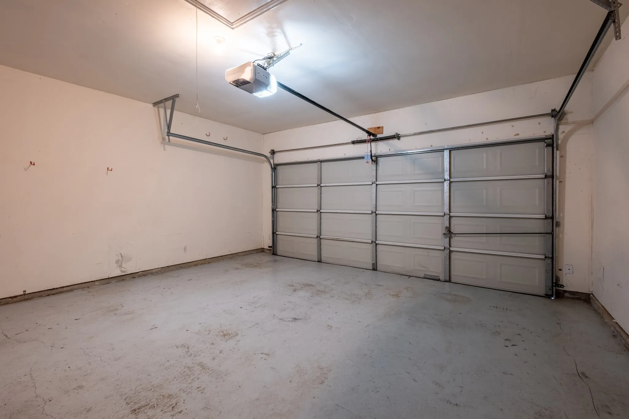 Single Family Residence For Sale in Denton County , 1619 Mallard Drive, Corinth, Texas 76210, 4 Bedroom, 3 Bathroom, 2 Garage spaces, 2,705 Sqft, built in 1999, mls#21382870, Real Estate Agent in Corinth, Homes For Sale in Denton county, Homes For Sale in Corinth, Realtor in Corinth Texas, Real Estate Brokerage Independent Realty Texas, Luminita Cordes Realtor