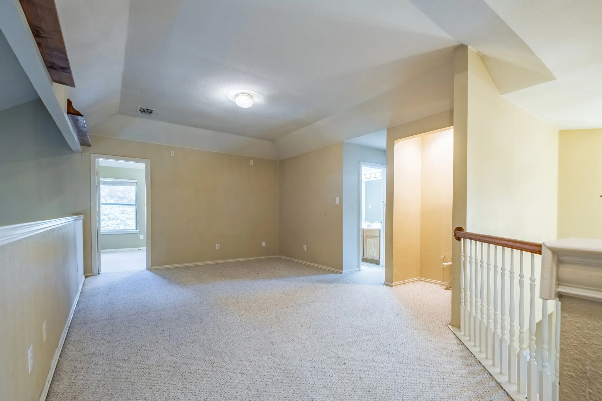 Single Family Residence For Sale in Denton County , 1619 Mallard Drive, Corinth, Texas 76210, 4 Bedroom, 3 Bathroom, 2 Garage spaces, 2,705 Sqft, built in 1999, mls#21382870, Real Estate Agent in Corinth, Homes For Sale in Denton county, Homes For Sale in Corinth, Realtor in Corinth Texas, Real Estate Brokerage Independent Realty Texas, Luminita Cordes Realtor