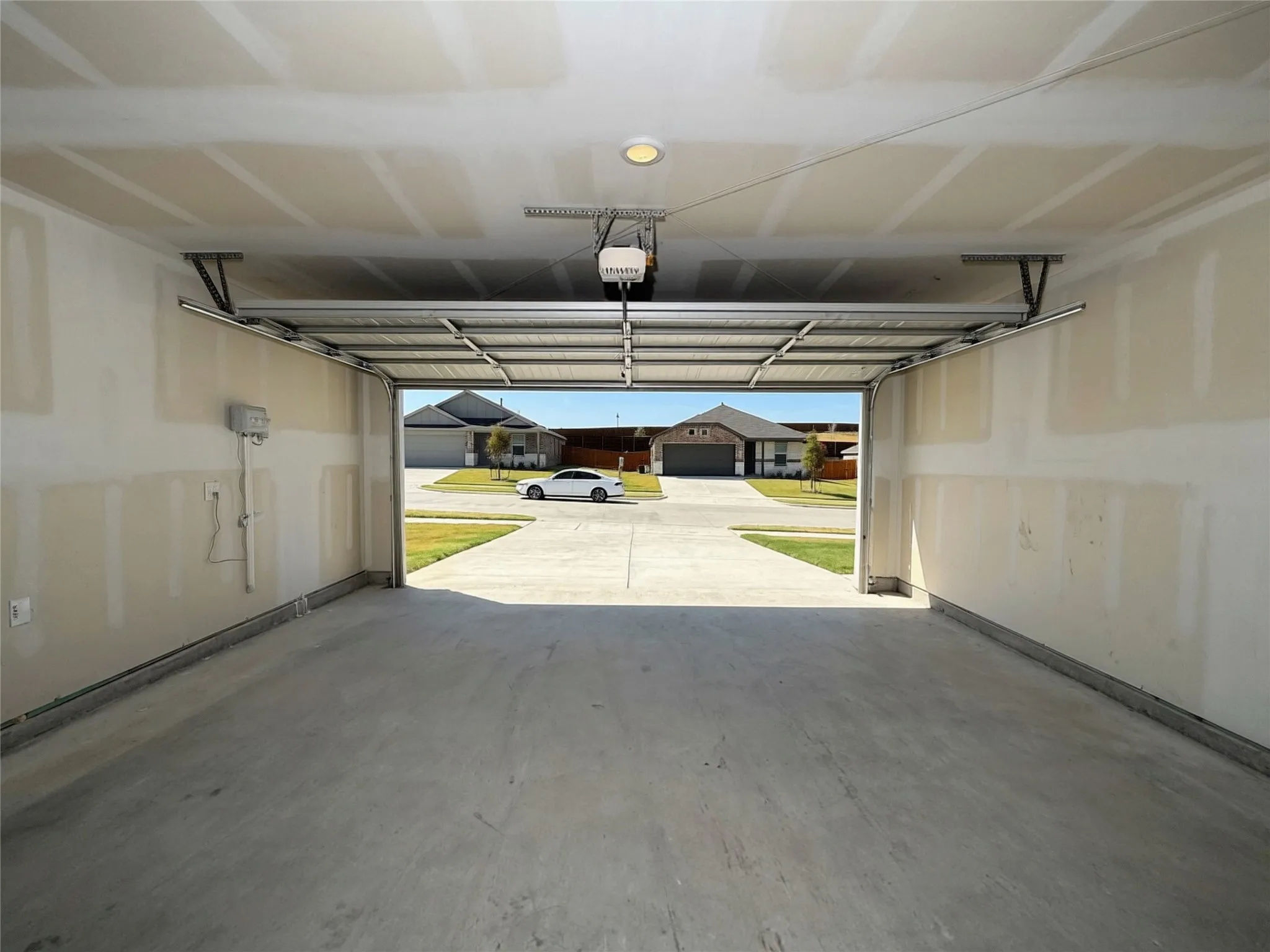 Single Family Residence For Rent in Grayson County , 401 N Mc Nelly Lane, Sherman, Texas 75092, 4 Bedroom, 2 Bathroom, 2 Garage spaces, 1,908 Sqft, built in 2026, mls#21382938, Real Estate Agent in Sherman, Homes For Rent in Grayson county, Homes For Rent in Sherman, Realtor in Sherman Texas, Real Estate Brokerage Independent Realty Texas, Luminita Cordes Realtor