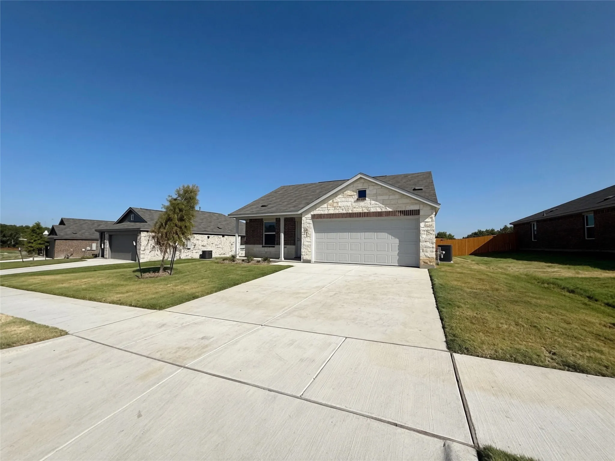 Single Family Residence For Rent in Grayson County , 401 N Mc Nelly Lane, Sherman, Texas 75092, 4 Bedroom, 2 Bathroom, 2 Garage spaces, 1,908 Sqft, built in 2026, mls#21382938, Real Estate Agent in Sherman, Homes For Rent in Grayson county, Homes For Rent in Sherman, Realtor in Sherman Texas, Real Estate Brokerage Independent Realty Texas, Luminita Cordes Realtor