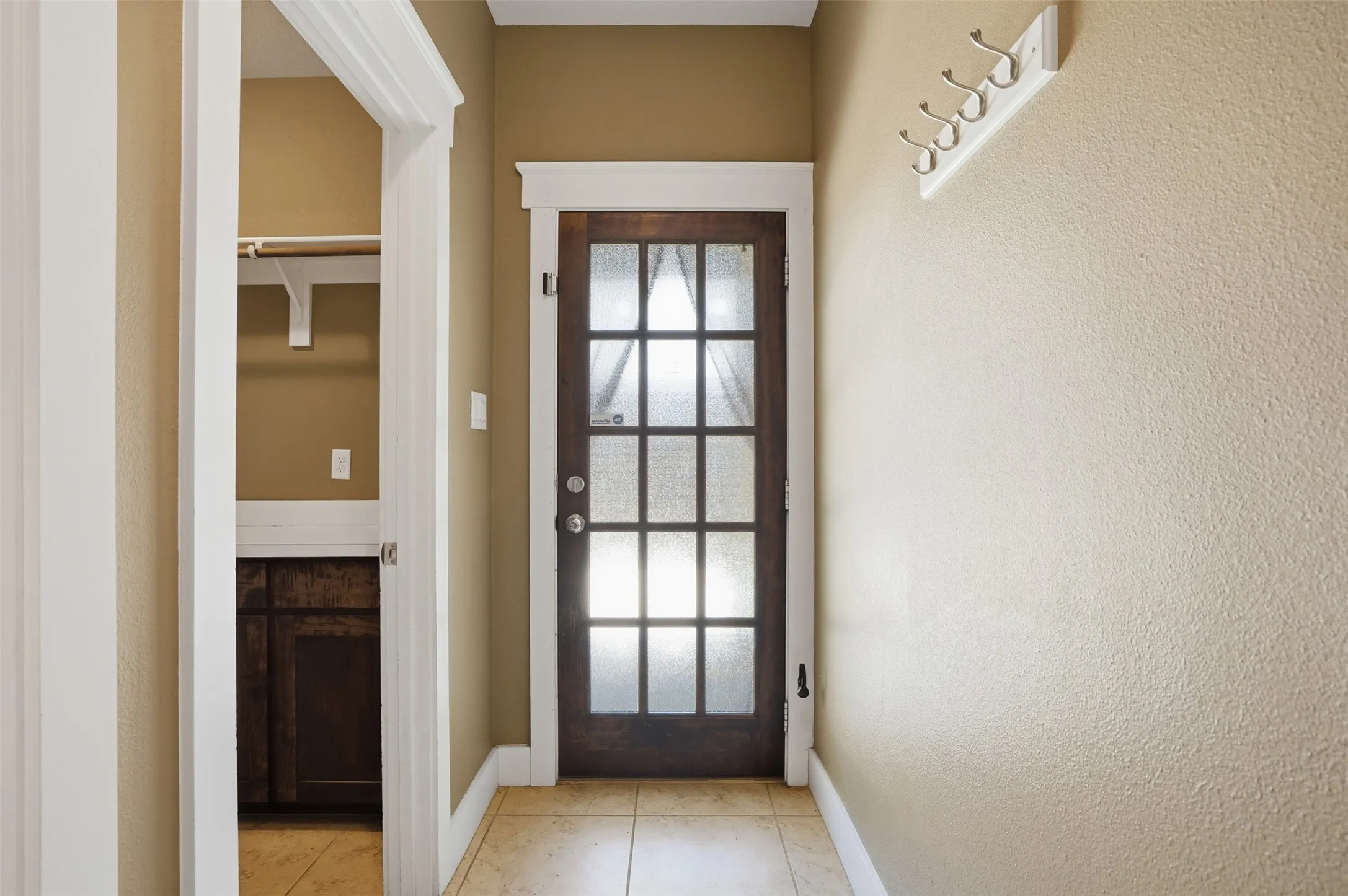 Single Family Residence For Sale in Tarrant County , 2341 Alston Avenue, Fort Worth, Texas 76110, 4 Bedroom, 3 Bathroom, 2 Garage spaces, 2,343 Sqft, built in 2010, mls#21382934, Real Estate Agent in Fort Worth, Homes For Sale in Tarrant county, Homes For Sale in Fort Worth, Realtor in Fort Worth Texas, Real Estate Brokerage Independent Realty Texas, Luminita Cordes Realtor