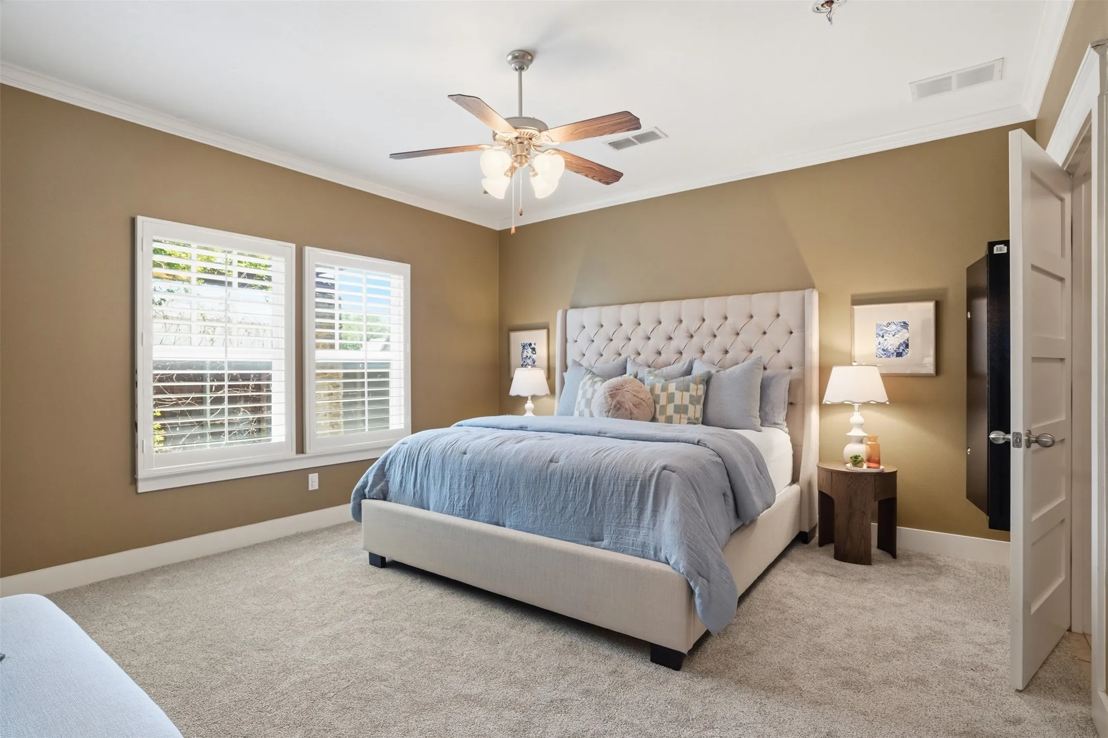 Single Family Residence For Sale in Tarrant County , 2341 Alston Avenue, Fort Worth, Texas 76110, 4 Bedroom, 3 Bathroom, 2 Garage spaces, 2,343 Sqft, built in 2010, mls#21382934, Real Estate Agent in Fort Worth, Homes For Sale in Tarrant county, Homes For Sale in Fort Worth, Realtor in Fort Worth Texas, Real Estate Brokerage Independent Realty Texas, Luminita Cordes Realtor