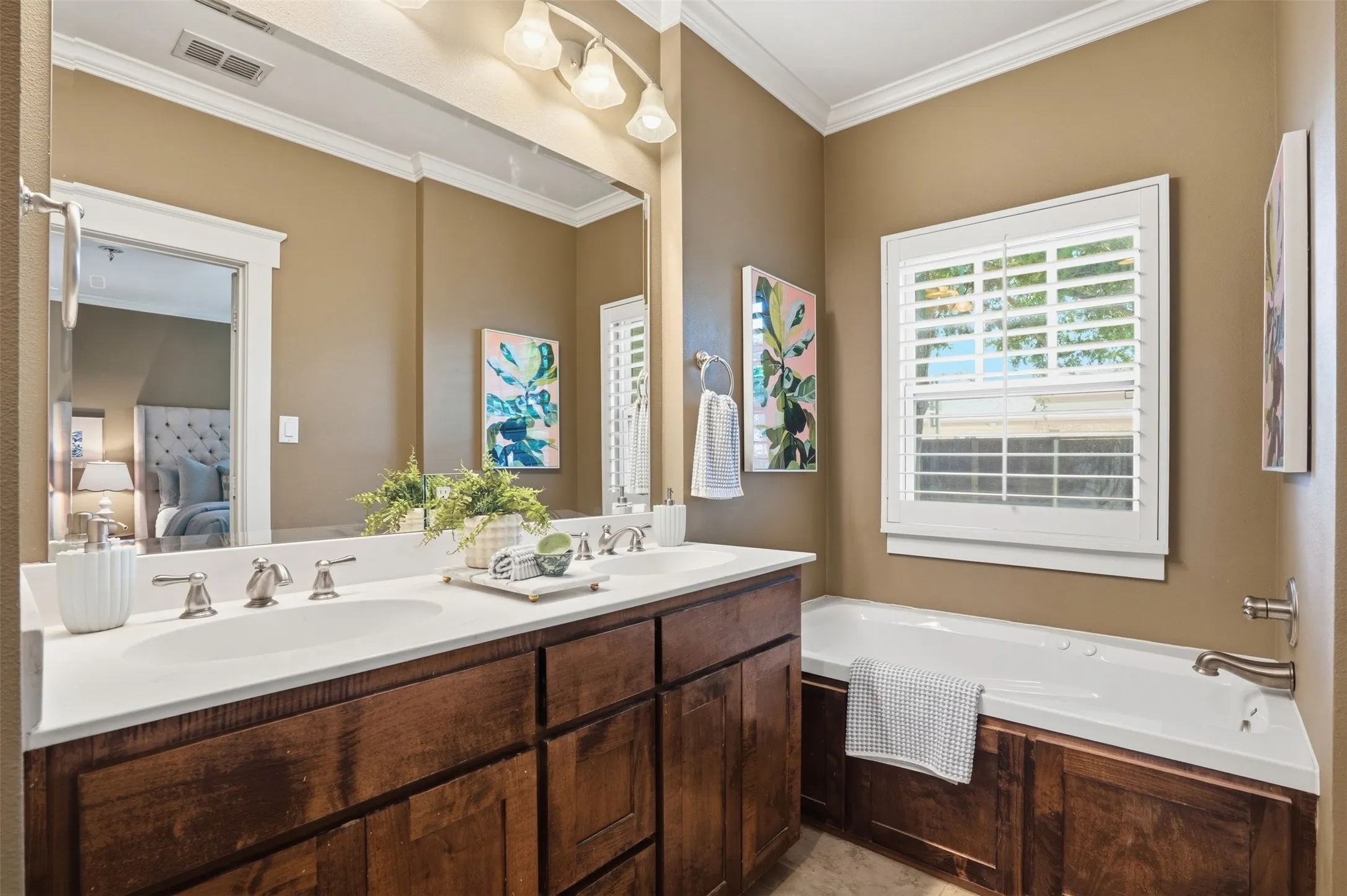 Single Family Residence For Sale in Tarrant County , 2341 Alston Avenue, Fort Worth, Texas 76110, 4 Bedroom, 3 Bathroom, 2 Garage spaces, 2,343 Sqft, built in 2010, mls#21382934, Real Estate Agent in Fort Worth, Homes For Sale in Tarrant county, Homes For Sale in Fort Worth, Realtor in Fort Worth Texas, Real Estate Brokerage Independent Realty Texas, Luminita Cordes Realtor