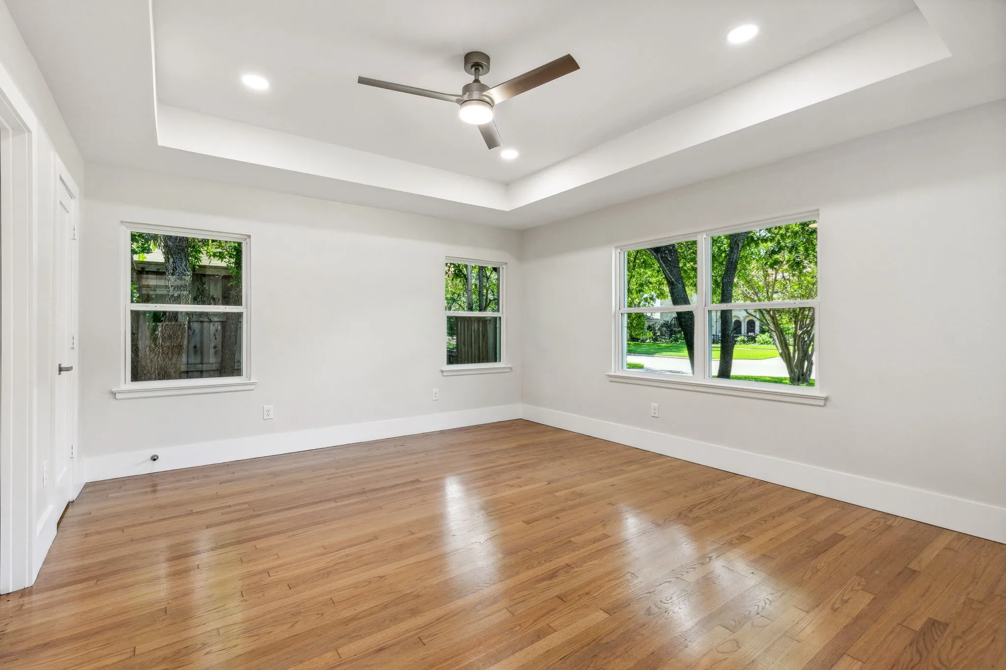 Single Family Residence For Rent in Dallas County , 5917 Waggoner Drive, Dallas, Texas 75230, 3 Bedroom, 3 Bathroom, 2 Garage spaces, 2,950 Sqft, built in 1950, mls#21382946, Real Estate Agent in Dallas, Homes For Rent in Dallas county, Homes For Rent in Dallas, Realtor in Dallas Texas, Real Estate Brokerage Independent Realty Texas, Luminita Cordes Realtor