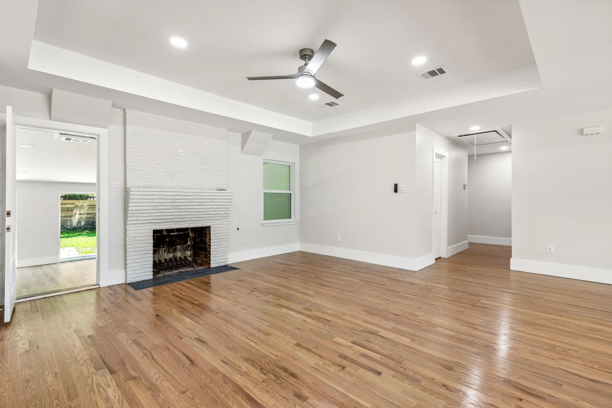 Single Family Residence For Rent in Dallas County , 5917 Waggoner Drive, Dallas, Texas 75230, 3 Bedroom, 3 Bathroom, 2 Garage spaces, 2,950 Sqft, built in 1950, mls#21382946, Real Estate Agent in Dallas, Homes For Rent in Dallas county, Homes For Rent in Dallas, Realtor in Dallas Texas, Real Estate Brokerage Independent Realty Texas, Luminita Cordes Realtor