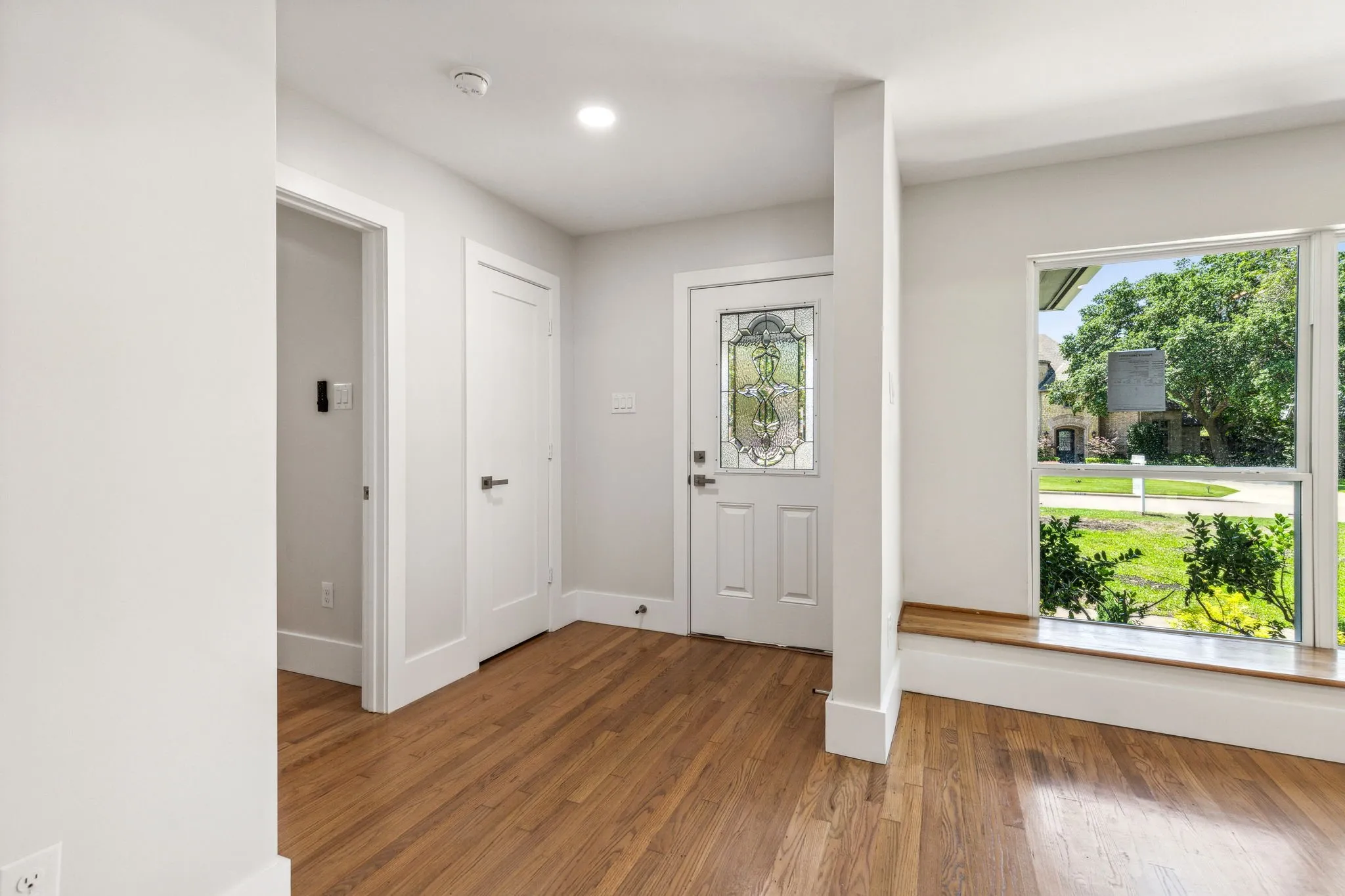 Single Family Residence For Rent in Dallas County , 5917 Waggoner Drive, Dallas, Texas 75230, 3 Bedroom, 3 Bathroom, 2 Garage spaces, 2,950 Sqft, built in 1950, mls#21382946, Real Estate Agent in Dallas, Homes For Rent in Dallas county, Homes For Rent in Dallas, Realtor in Dallas Texas, Real Estate Brokerage Independent Realty Texas, Luminita Cordes Realtor