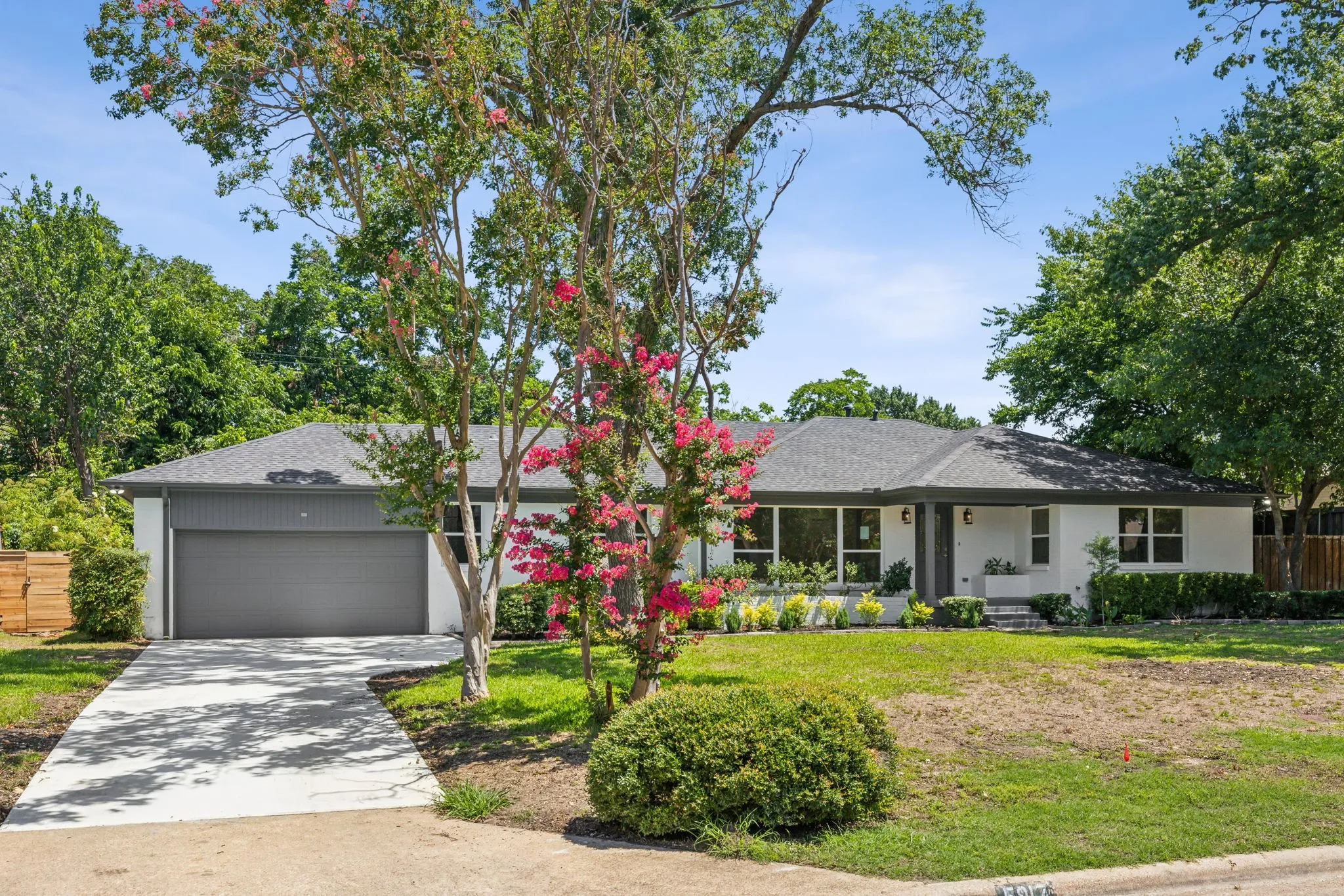 Single Family Residence For Rent in Dallas County , 5917 Waggoner Drive, Dallas, Texas 75230, 3 Bedroom, 3 Bathroom, 2 Garage spaces, 2,950 Sqft, built in 1950, mls#21382946, Real Estate Agent in Dallas, Homes For Rent in Dallas county, Homes For Rent in Dallas, Realtor in Dallas Texas, Real Estate Brokerage Independent Realty Texas, Luminita Cordes Realtor