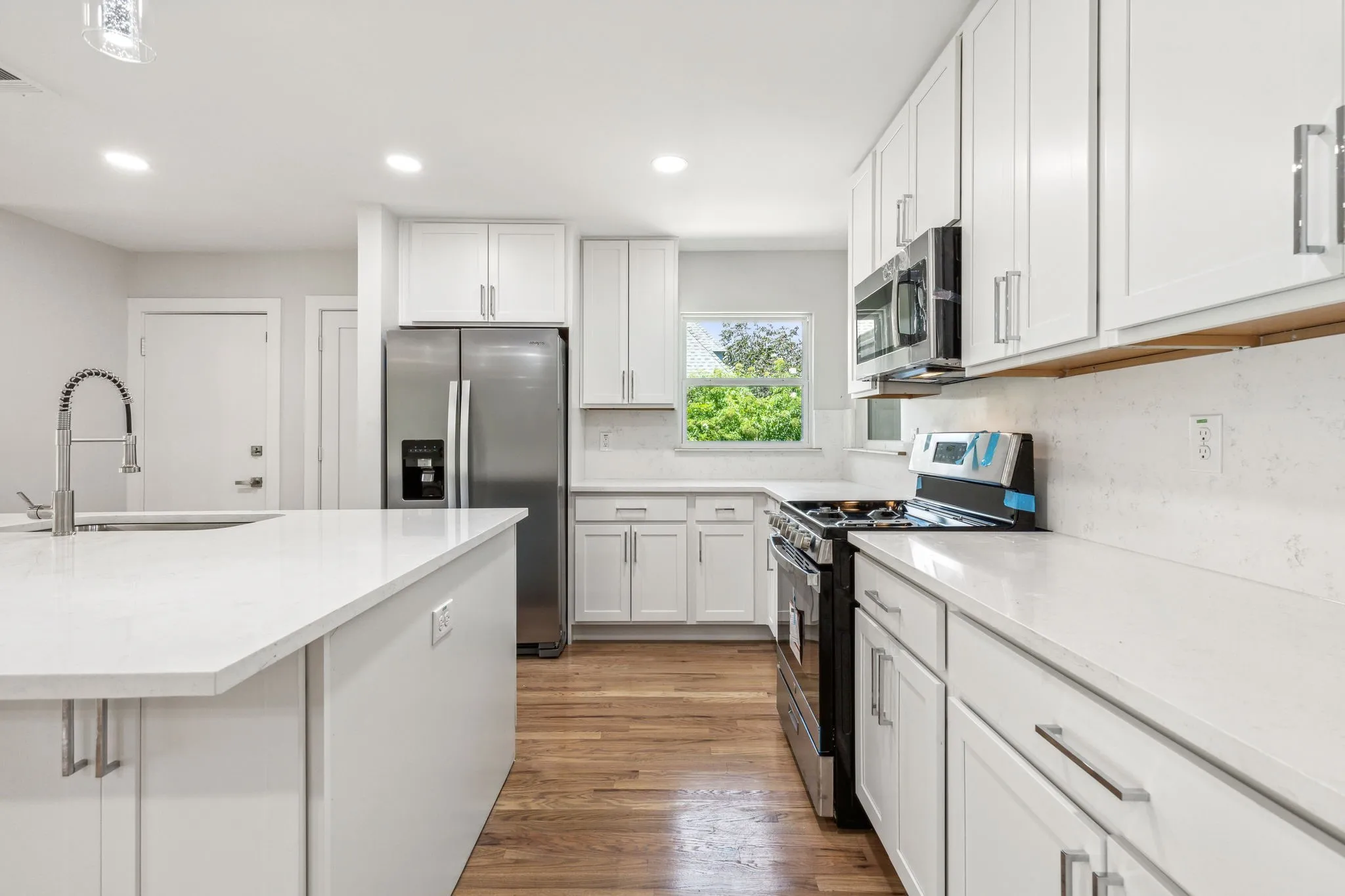Single Family Residence For Rent in Dallas County , 5917 Waggoner Drive, Dallas, Texas 75230, 3 Bedroom, 3 Bathroom, 2 Garage spaces, 2,950 Sqft, built in 1950, mls#21382946, Real Estate Agent in Dallas, Homes For Rent in Dallas county, Homes For Rent in Dallas, Realtor in Dallas Texas, Real Estate Brokerage Independent Realty Texas, Luminita Cordes Realtor