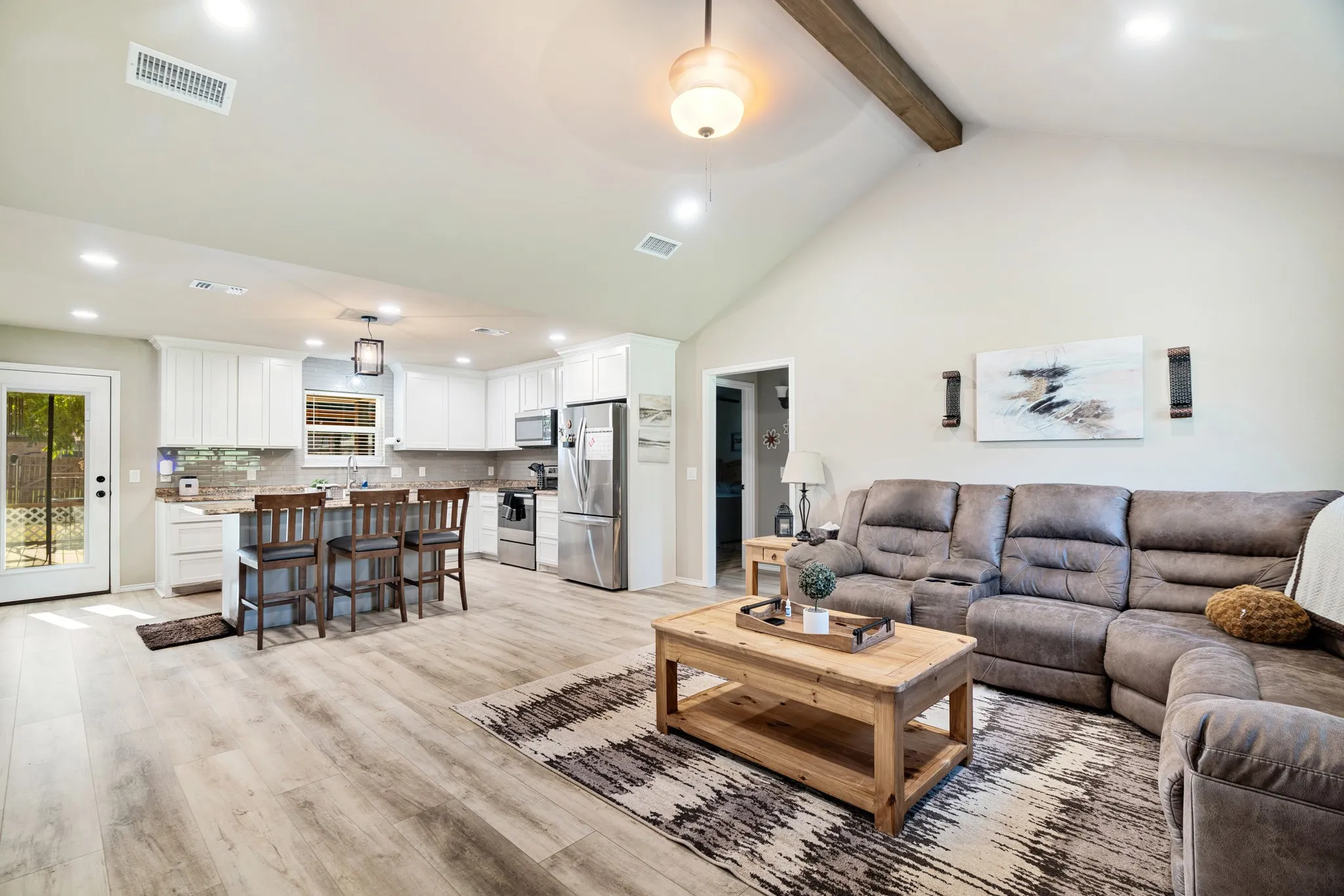 Single Family Residence For Sale in Lamar County , 650 FENDLEY, Blossom, Texas 75416, 3 Bedroom, 2 Bathroom, 1 Garage spaces, 1,440 Sqft, built in 2023, mls#21380944, Real Estate Agent in Blossom, Homes For Sale in Lamar county, Homes For Sale in Blossom, Realtor in Blossom Texas, Real Estate Brokerage Independent Realty Texas, Luminita Cordes Realtor
