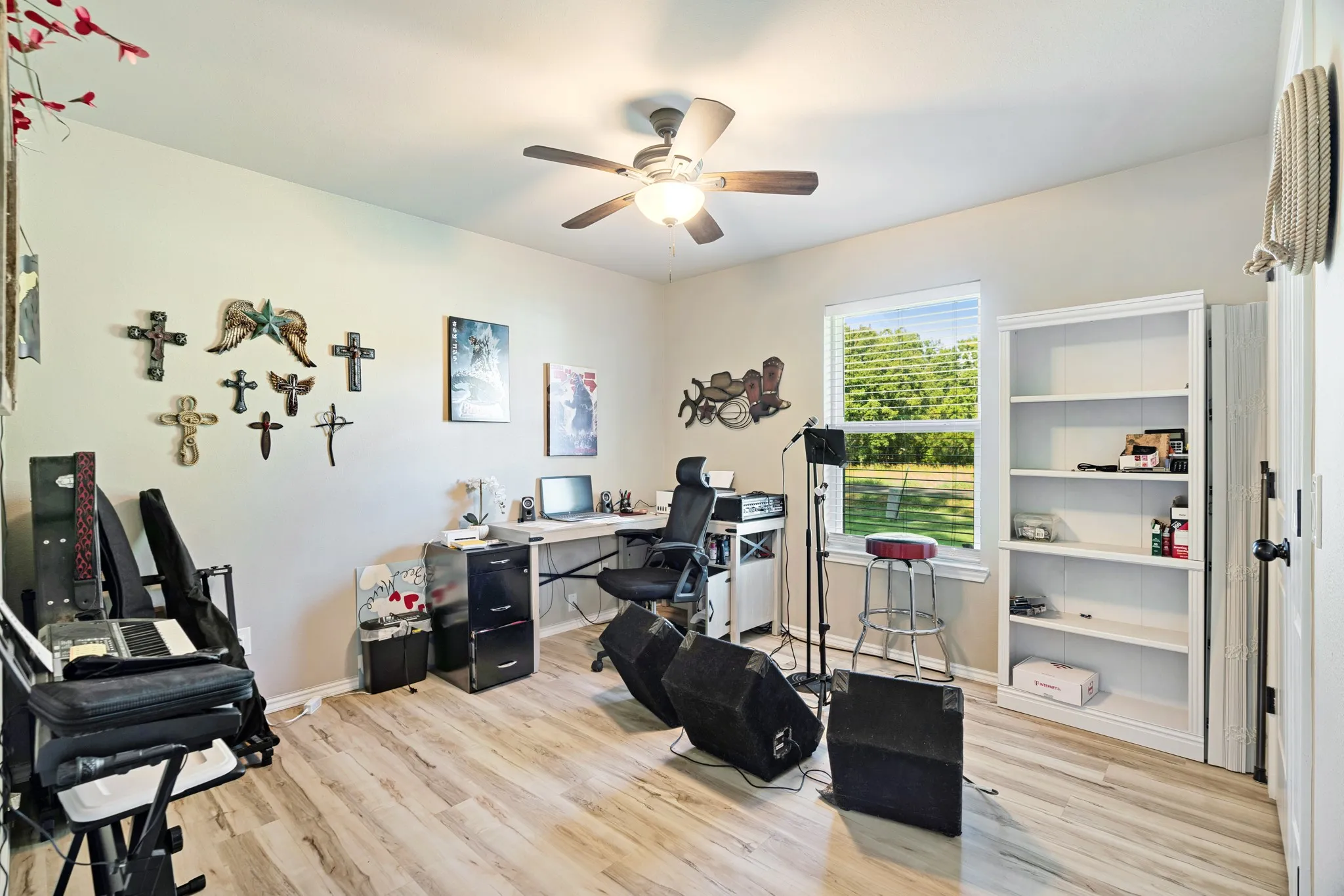 Single Family Residence For Sale in Lamar County , 650 FENDLEY, Blossom, Texas 75416, 3 Bedroom, 2 Bathroom, 1 Garage spaces, 1,440 Sqft, built in 2023, mls#21380944, Real Estate Agent in Blossom, Homes For Sale in Lamar county, Homes For Sale in Blossom, Realtor in Blossom Texas, Real Estate Brokerage Independent Realty Texas, Luminita Cordes Realtor