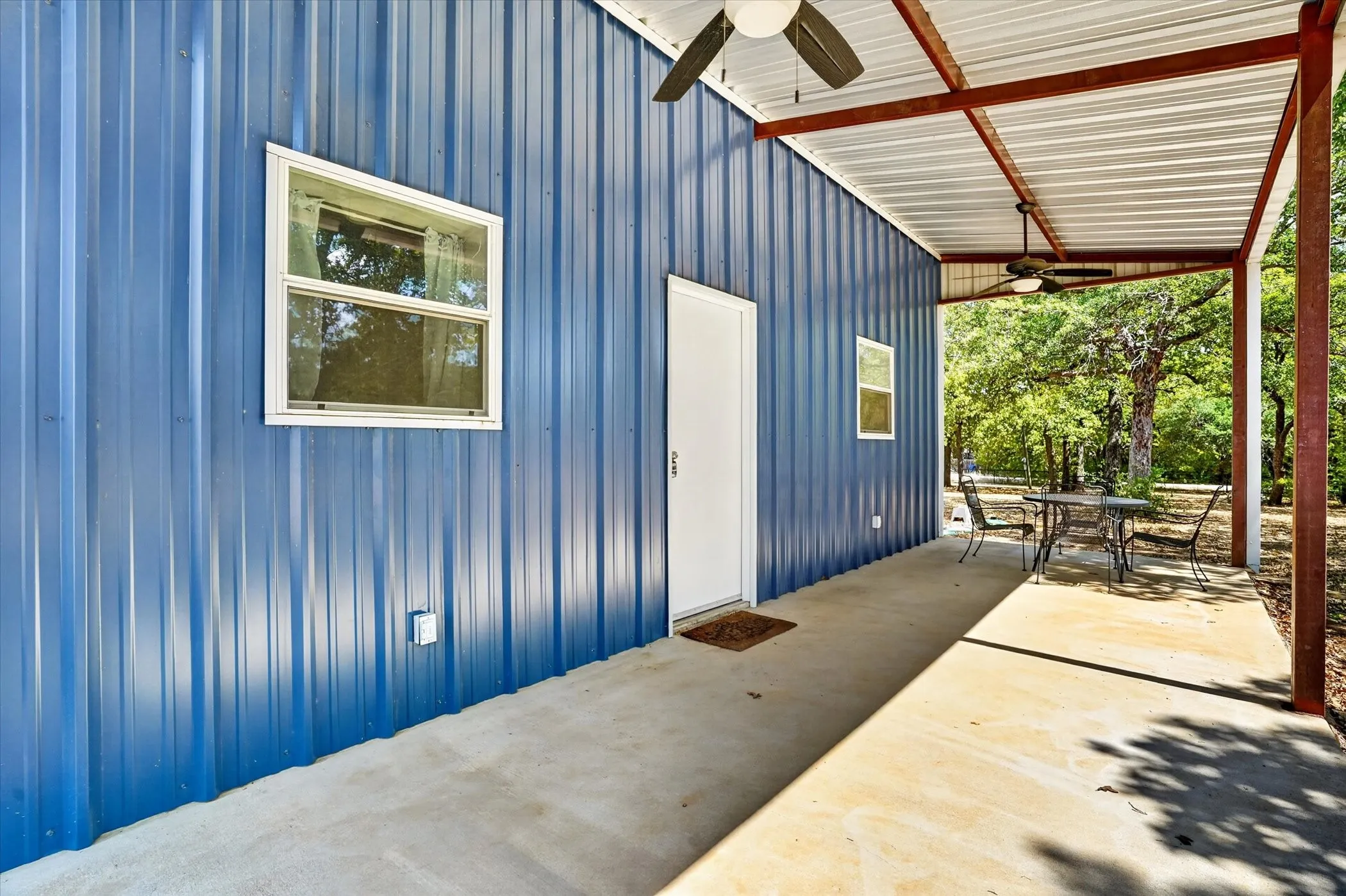 Single Family Residence For Sale in Hill County , 237 Live Oak Loop, Whitney, Texas 76692, 1 Bedroom, 1 Bathroom, Garage spaces, 450 Sqft, built in 2021, mls#21381002, Real Estate Agent in Whitney, Homes For Sale in Hill county, Homes For Sale in Whitney, Realtor in Whitney Texas, Real Estate Brokerage Independent Realty Texas, Luminita Cordes Realtor