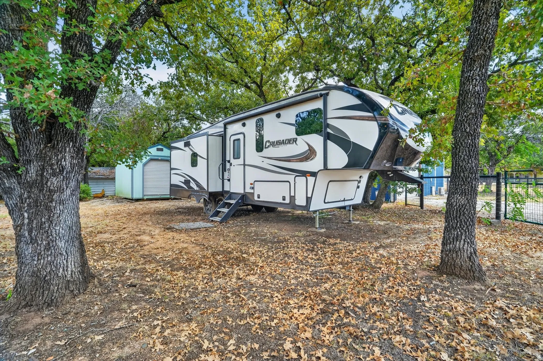 Single Family Residence For Sale in Hill County , 237 Live Oak Loop, Whitney, Texas 76692, 1 Bedroom, 1 Bathroom, Garage spaces, 450 Sqft, built in 2021, mls#21381002, Real Estate Agent in Whitney, Homes For Sale in Hill county, Homes For Sale in Whitney, Realtor in Whitney Texas, Real Estate Brokerage Independent Realty Texas, Luminita Cordes Realtor