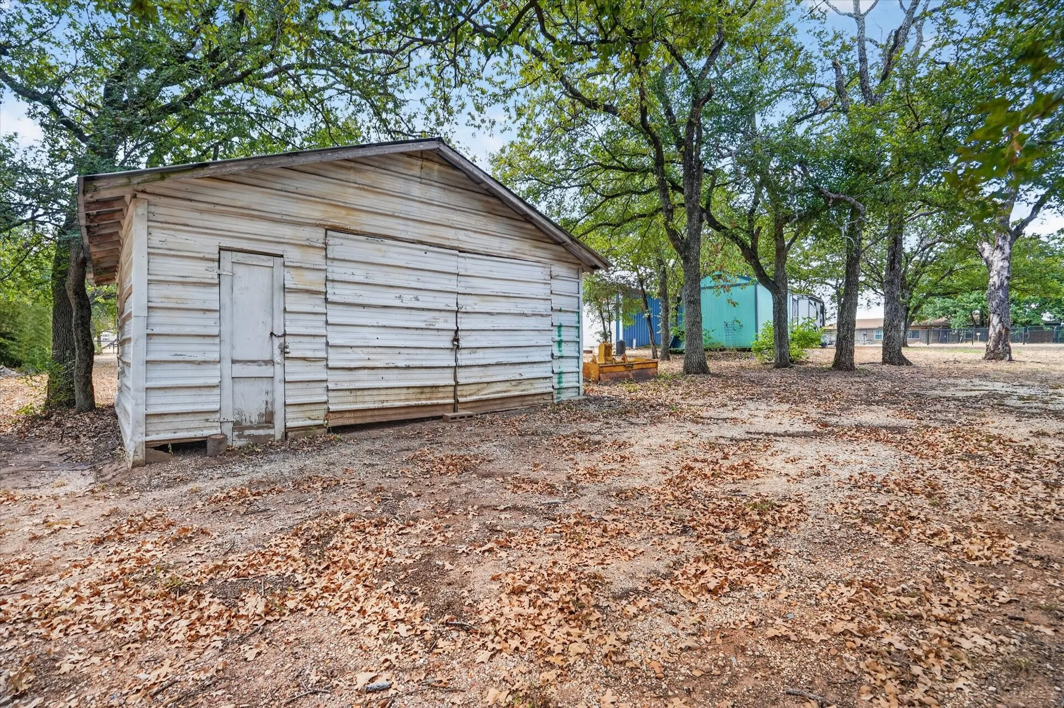 Single Family Residence For Sale in Hill County , 237 Live Oak Loop, Whitney, Texas 76692, 1 Bedroom, 1 Bathroom, Garage spaces, 450 Sqft, built in 2021, mls#21381002, Real Estate Agent in Whitney, Homes For Sale in Hill county, Homes For Sale in Whitney, Realtor in Whitney Texas, Real Estate Brokerage Independent Realty Texas, Luminita Cordes Realtor