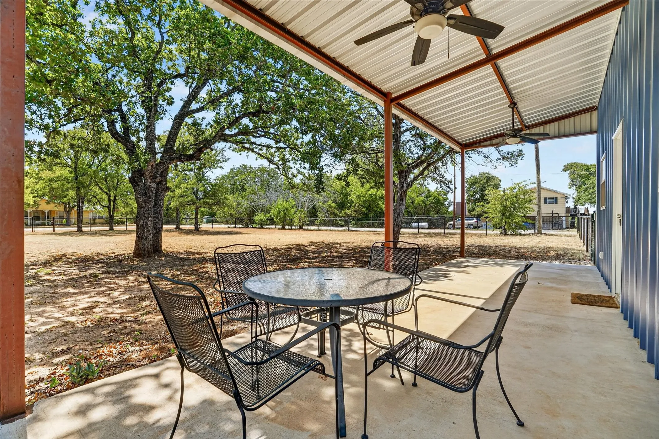 Single Family Residence For Sale in Hill County , 237 Live Oak Loop, Whitney, Texas 76692, 1 Bedroom, 1 Bathroom, Garage spaces, 450 Sqft, built in 2021, mls#21381002, Real Estate Agent in Whitney, Homes For Sale in Hill county, Homes For Sale in Whitney, Realtor in Whitney Texas, Real Estate Brokerage Independent Realty Texas, Luminita Cordes Realtor