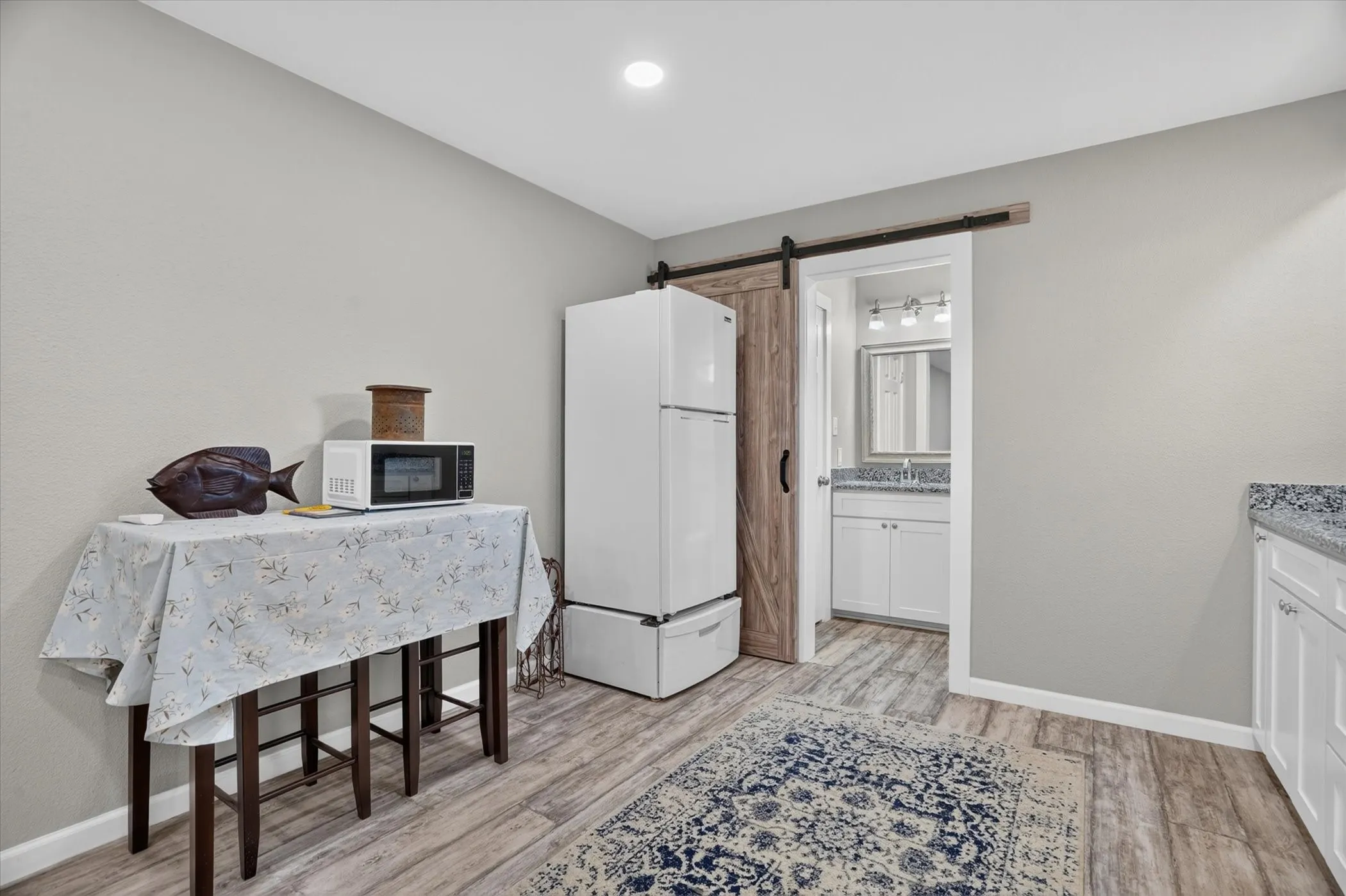 Single Family Residence For Sale in Hill County , 237 Live Oak Loop, Whitney, Texas 76692, 1 Bedroom, 1 Bathroom, Garage spaces, 450 Sqft, built in 2021, mls#21381002, Real Estate Agent in Whitney, Homes For Sale in Hill county, Homes For Sale in Whitney, Realtor in Whitney Texas, Real Estate Brokerage Independent Realty Texas, Luminita Cordes Realtor