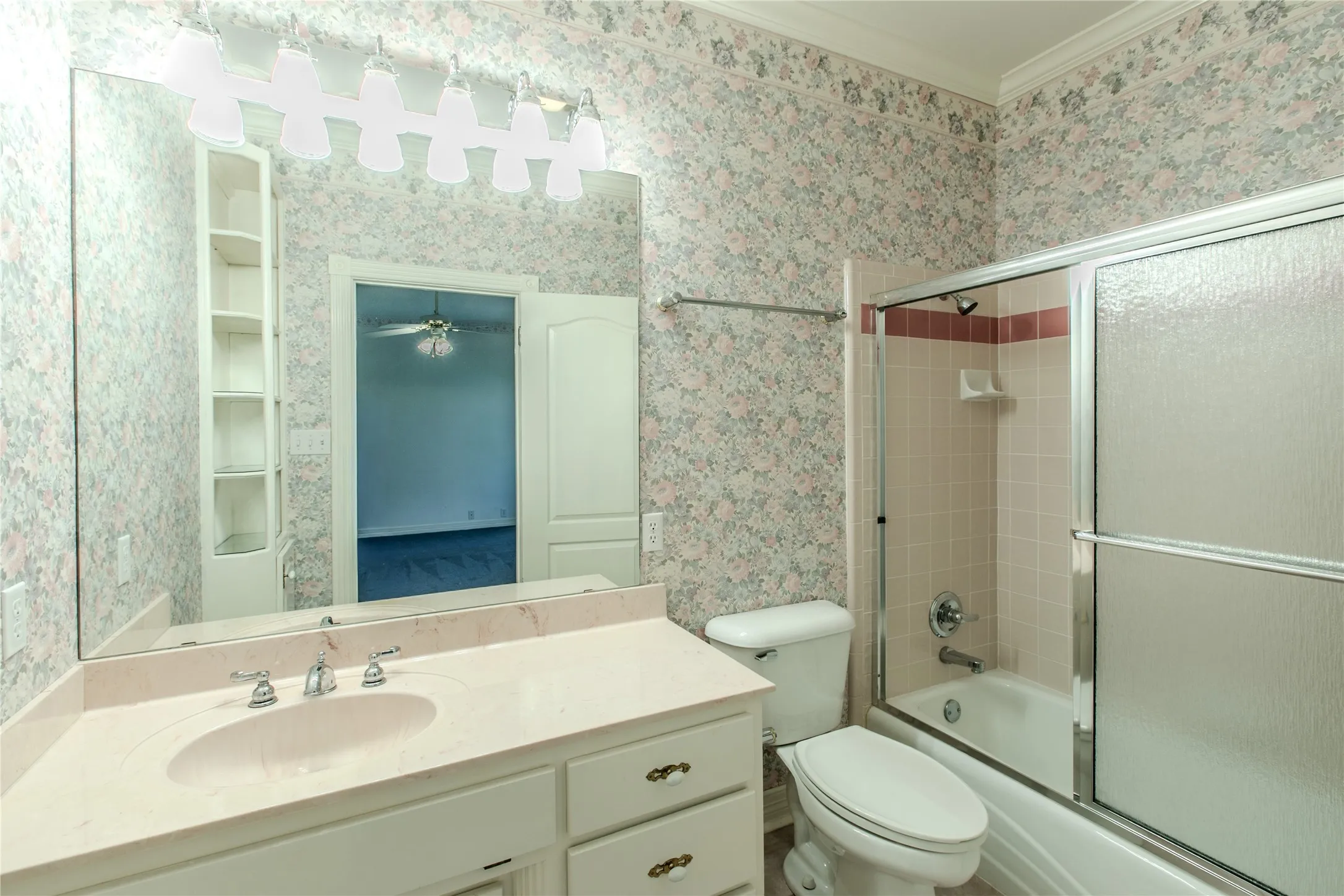 Single Family Residence For Sale in Bell County , 10299 Paddy Hamilton Road, Belton, Texas 76513, 4 Bedroom, 4 Bathroom, 3 Garage spaces, 4,134 Sqft, built in 1994, mls#21359937, Real Estate Agent in Belton, Homes For Sale in Bell county, Homes For Sale in Belton, Realtor in Belton Texas, Real Estate Brokerage Independent Realty Texas, Luminita Cordes Realtor