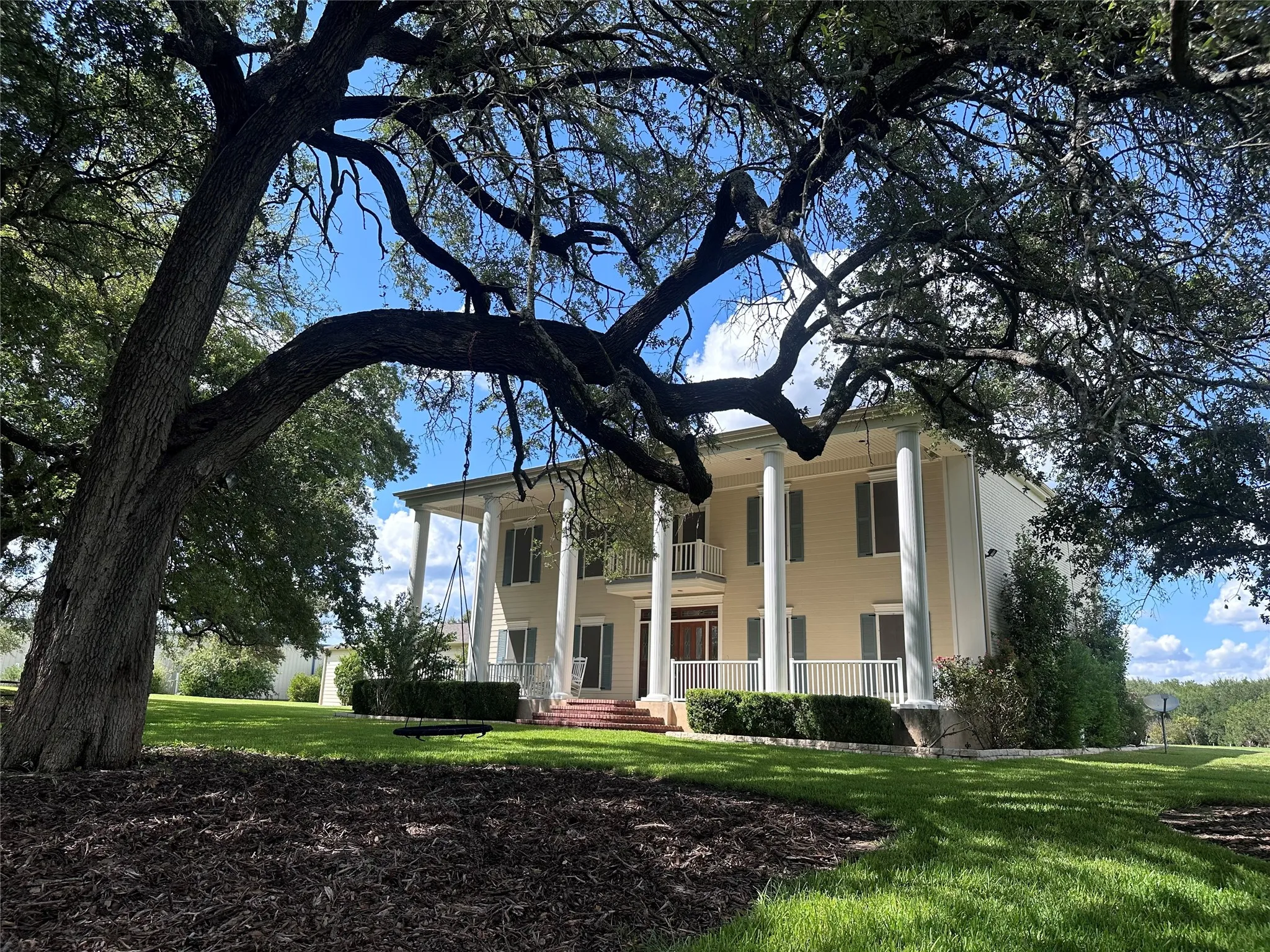 Single Family Residence For Sale in Bell County , 10299 Paddy Hamilton Road, Belton, Texas 76513, 4 Bedroom, 4 Bathroom, 3 Garage spaces, 4,134 Sqft, built in 1994, mls#21359937, Real Estate Agent in Belton, Homes For Sale in Bell county, Homes For Sale in Belton, Realtor in Belton Texas, Real Estate Brokerage Independent Realty Texas, Luminita Cordes Realtor