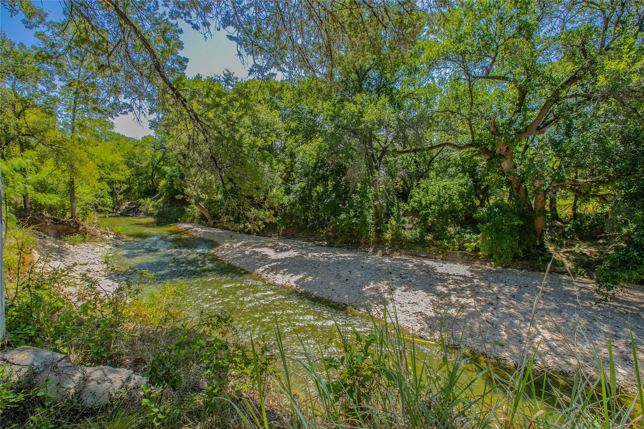 Single Family Residence For Sale in Bell County , 10299 Paddy Hamilton Road, Belton, Texas 76513, 4 Bedroom, 4 Bathroom, 3 Garage spaces, 4,134 Sqft, built in 1994, mls#21359937, Real Estate Agent in Belton, Homes For Sale in Bell county, Homes For Sale in Belton, Realtor in Belton Texas, Real Estate Brokerage Independent Realty Texas, Luminita Cordes Realtor