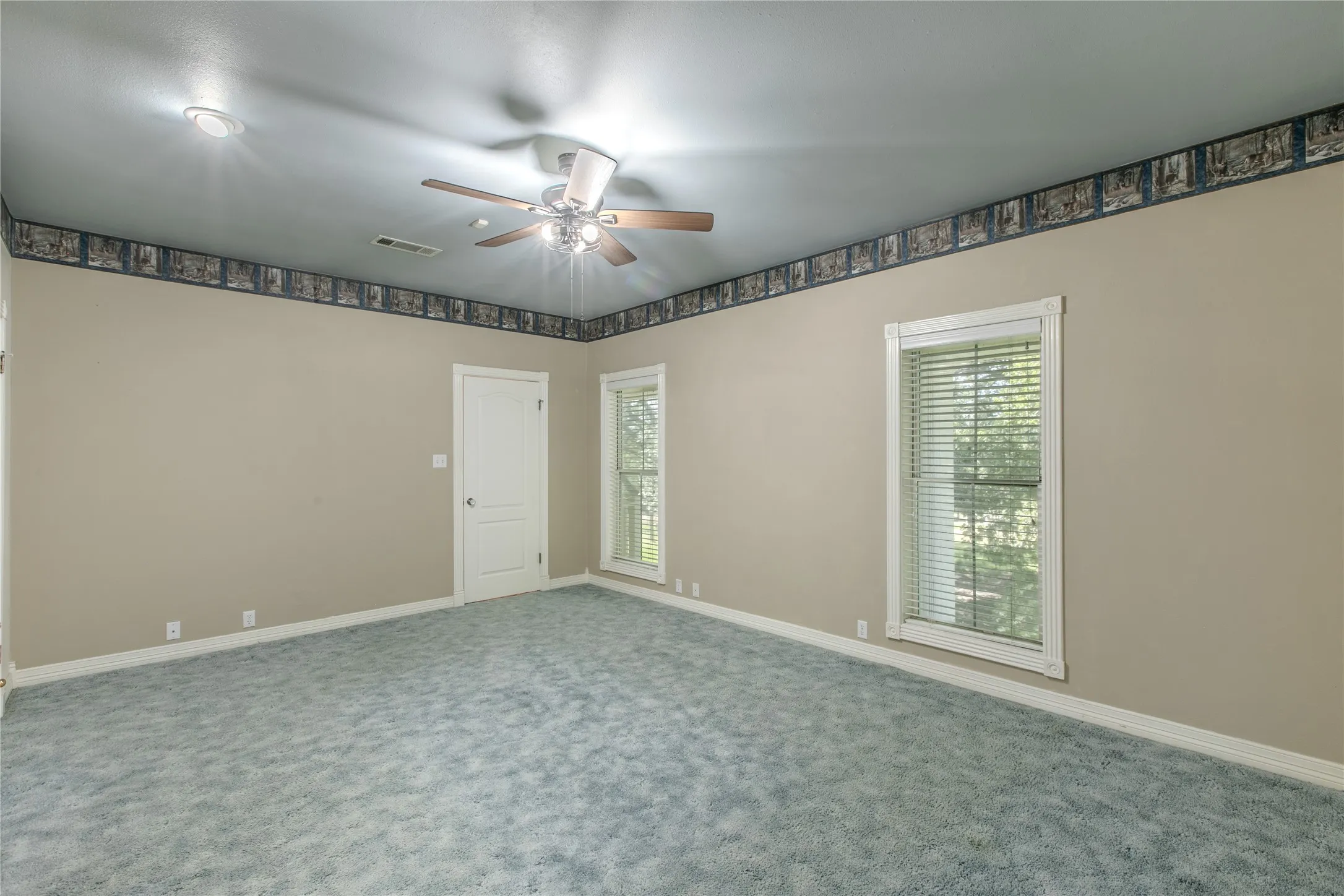 Single Family Residence For Sale in Bell County , 10299 Paddy Hamilton Road, Belton, Texas 76513, 4 Bedroom, 4 Bathroom, 3 Garage spaces, 4,134 Sqft, built in 1994, mls#21359937, Real Estate Agent in Belton, Homes For Sale in Bell county, Homes For Sale in Belton, Realtor in Belton Texas, Real Estate Brokerage Independent Realty Texas, Luminita Cordes Realtor