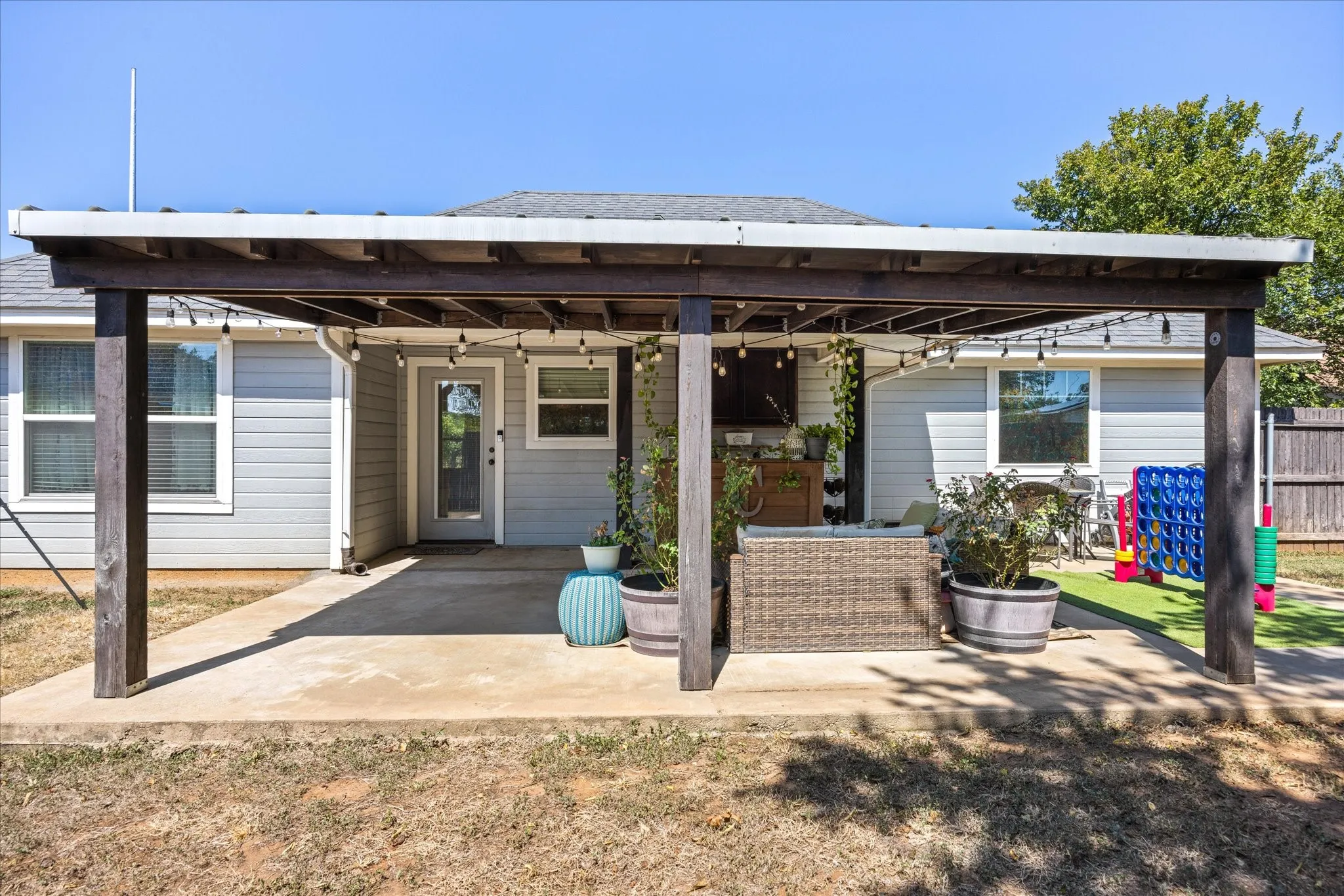 Single Family Residence For Sale in Somervell County , 203 Paluxy Street, Glen Rose, Texas 76043, 3 Bedroom, 2 Bathroom, 2 Garage spaces, 1,513 Sqft, built in 2018, mls#21382494, Real Estate Agent in Glen Rose, Homes For Sale in Somervell county, Homes For Sale in Glen Rose, Realtor in Glen Rose Texas, Real Estate Brokerage Independent Realty Texas, Luminita Cordes Realtor
