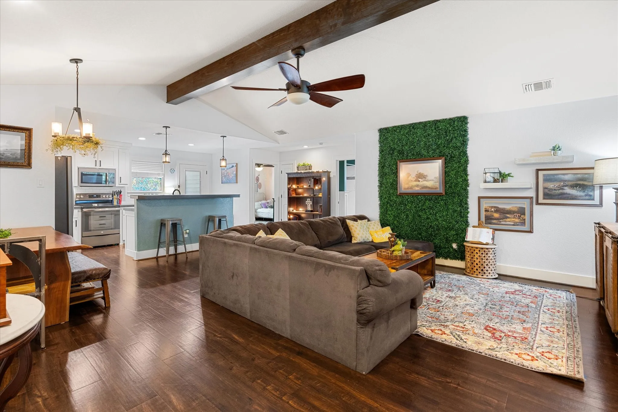 Single Family Residence For Sale in Somervell County , 203 Paluxy Street, Glen Rose, Texas 76043, 3 Bedroom, 2 Bathroom, 2 Garage spaces, 1,513 Sqft, built in 2018, mls#21382494, Real Estate Agent in Glen Rose, Homes For Sale in Somervell county, Homes For Sale in Glen Rose, Realtor in Glen Rose Texas, Real Estate Brokerage Independent Realty Texas, Luminita Cordes Realtor
