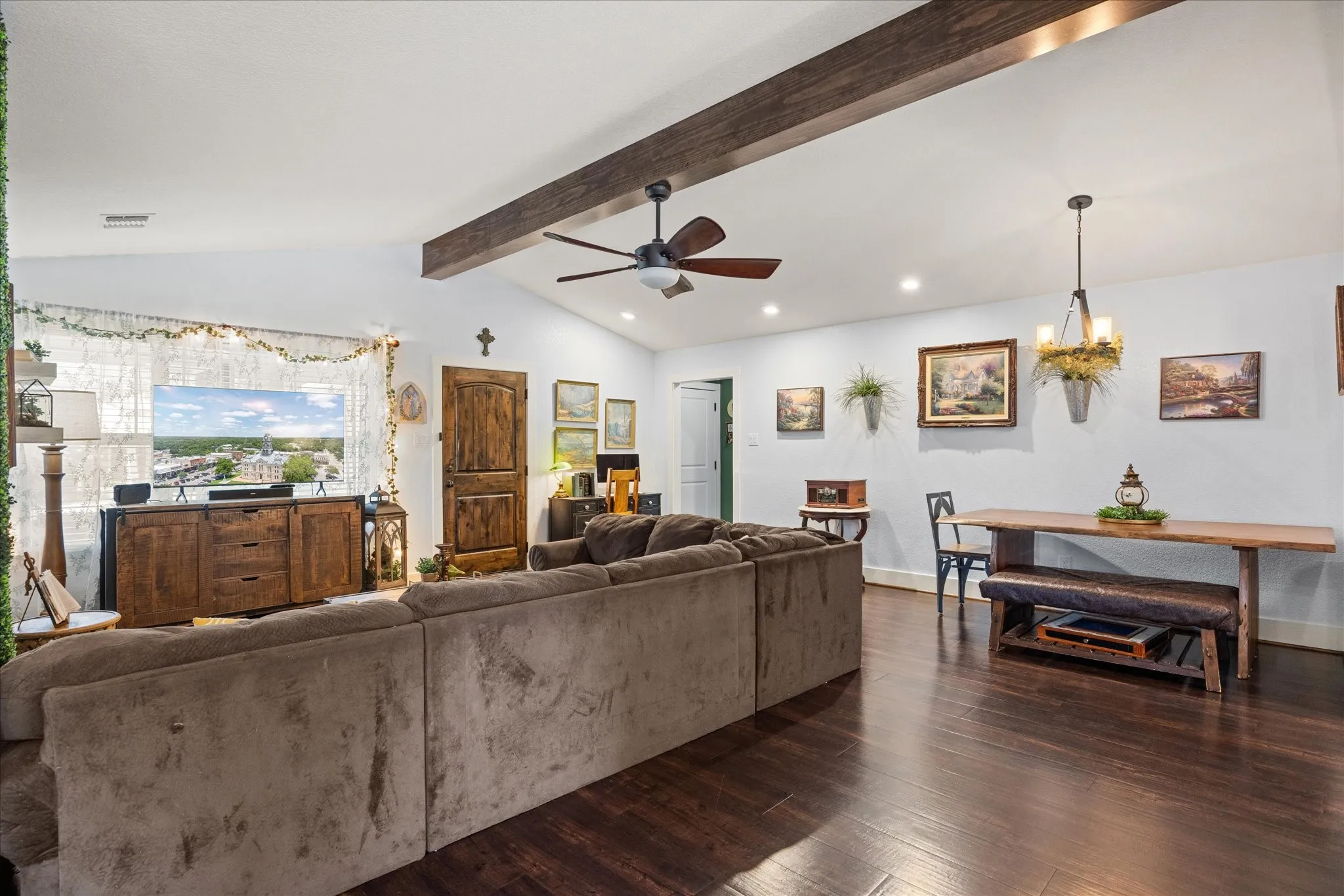 Single Family Residence For Sale in Somervell County , 203 Paluxy Street, Glen Rose, Texas 76043, 3 Bedroom, 2 Bathroom, 2 Garage spaces, 1,513 Sqft, built in 2018, mls#21382494, Real Estate Agent in Glen Rose, Homes For Sale in Somervell county, Homes For Sale in Glen Rose, Realtor in Glen Rose Texas, Real Estate Brokerage Independent Realty Texas, Luminita Cordes Realtor
